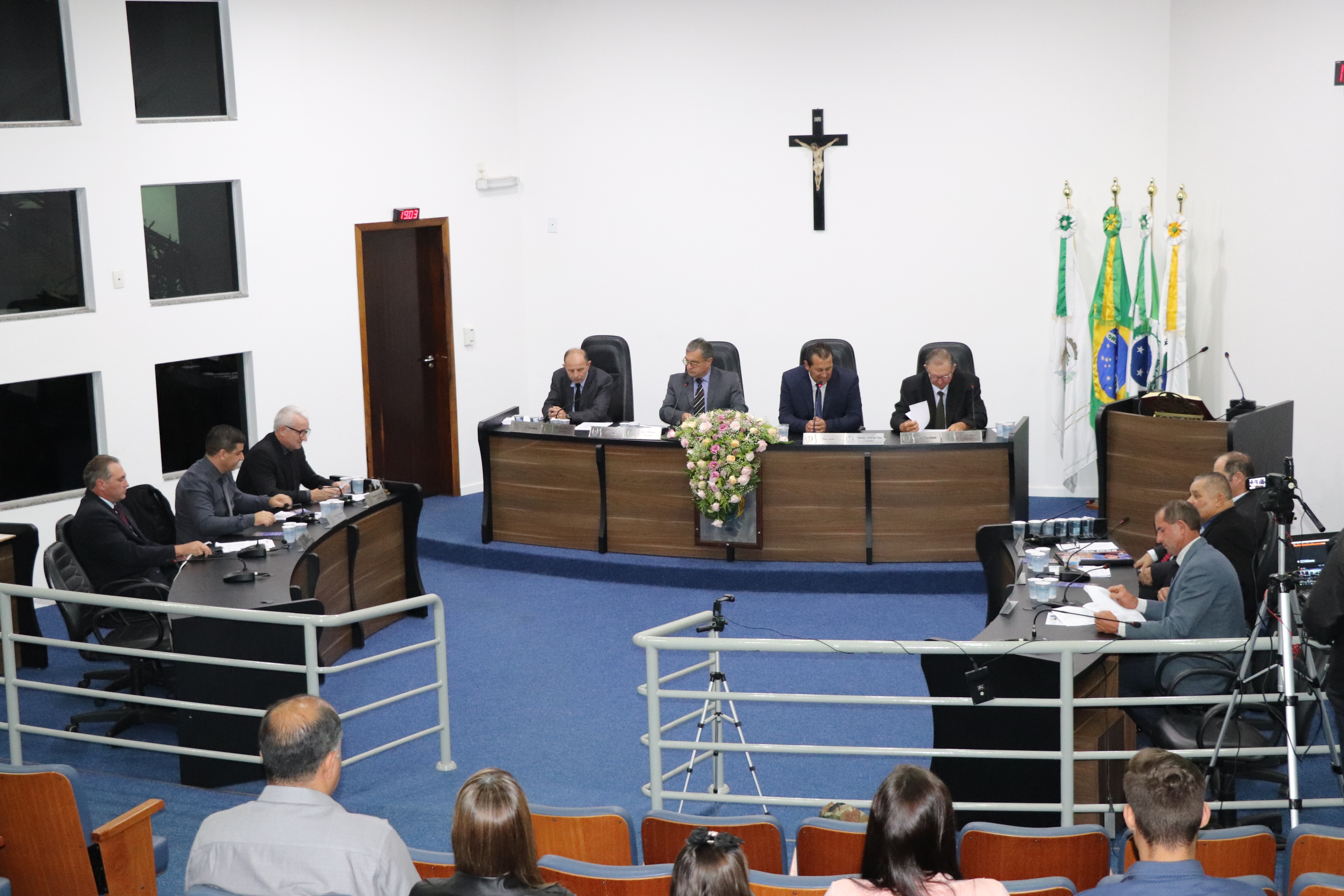 1ª VOTAÇÃO - Muito debatido, PL que ratifica o Protocolo de Intenções para instalação do SAMU na região é aprovado