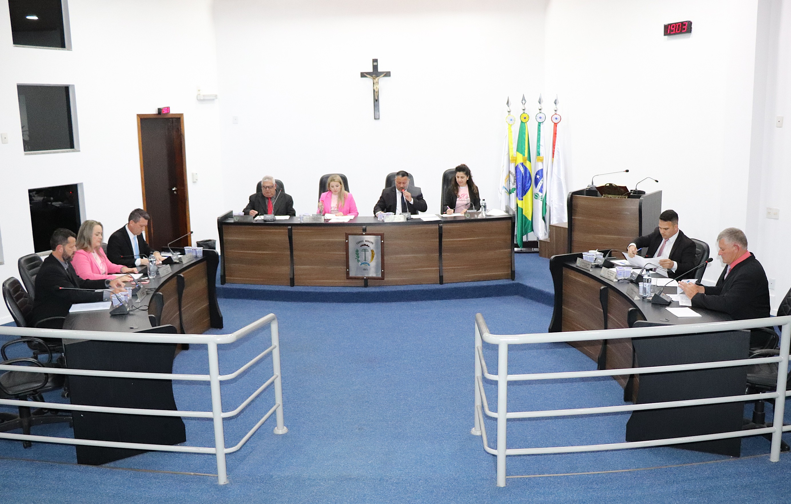 Atendendo a população, Vereadores apresentam 16 indicações e um requerimento ao Executivo