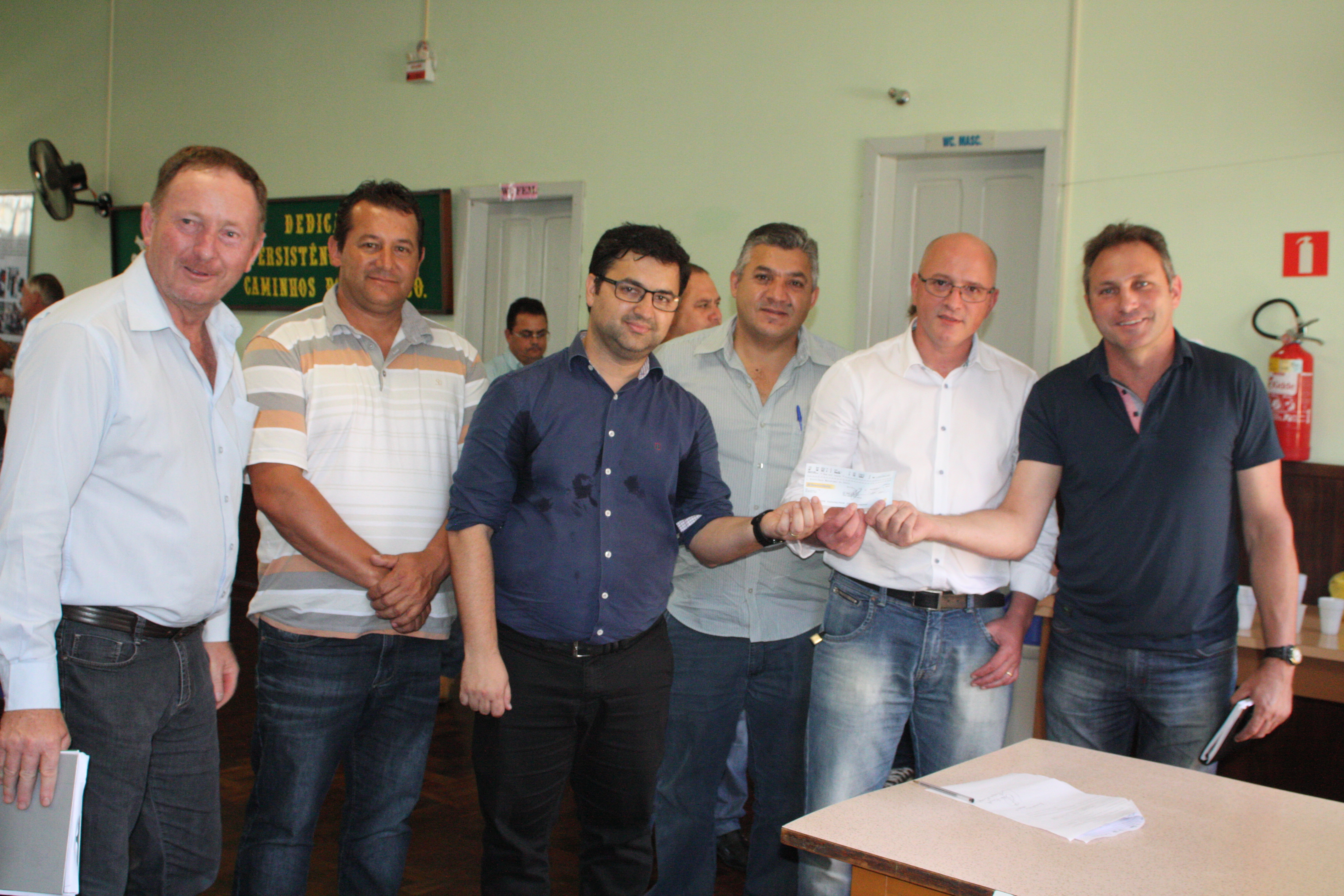 Câmara antecipa devolução de R$ 100 mil aos cofres públicos para recuperação de estradas rurais