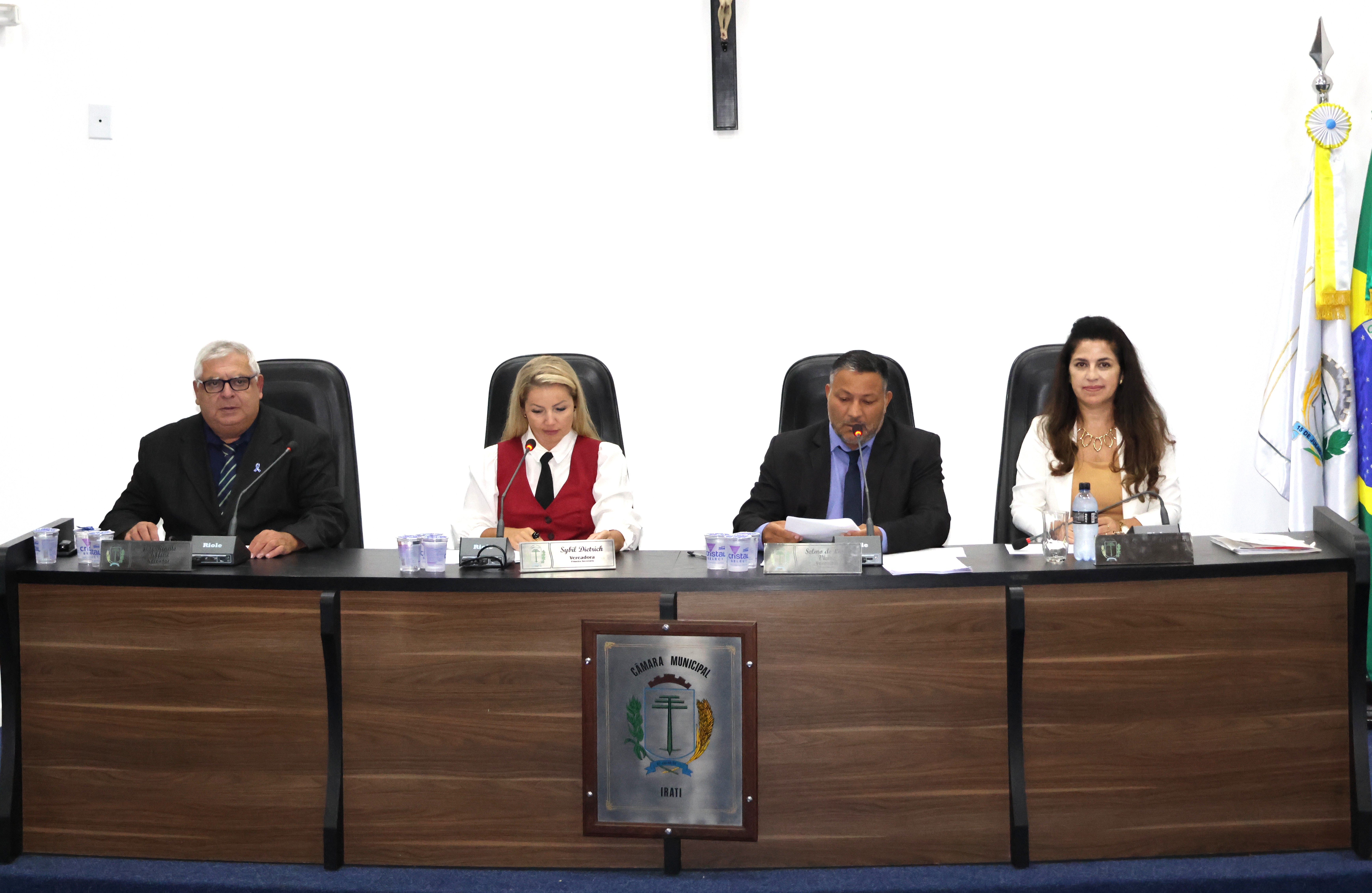 Câmara aprova Moções de Aplausos ao atirador esportivo Rafael Gomes Ferreira e às atletas Kauanny Eloah Alves da Silva Kemilly Alves da Silva