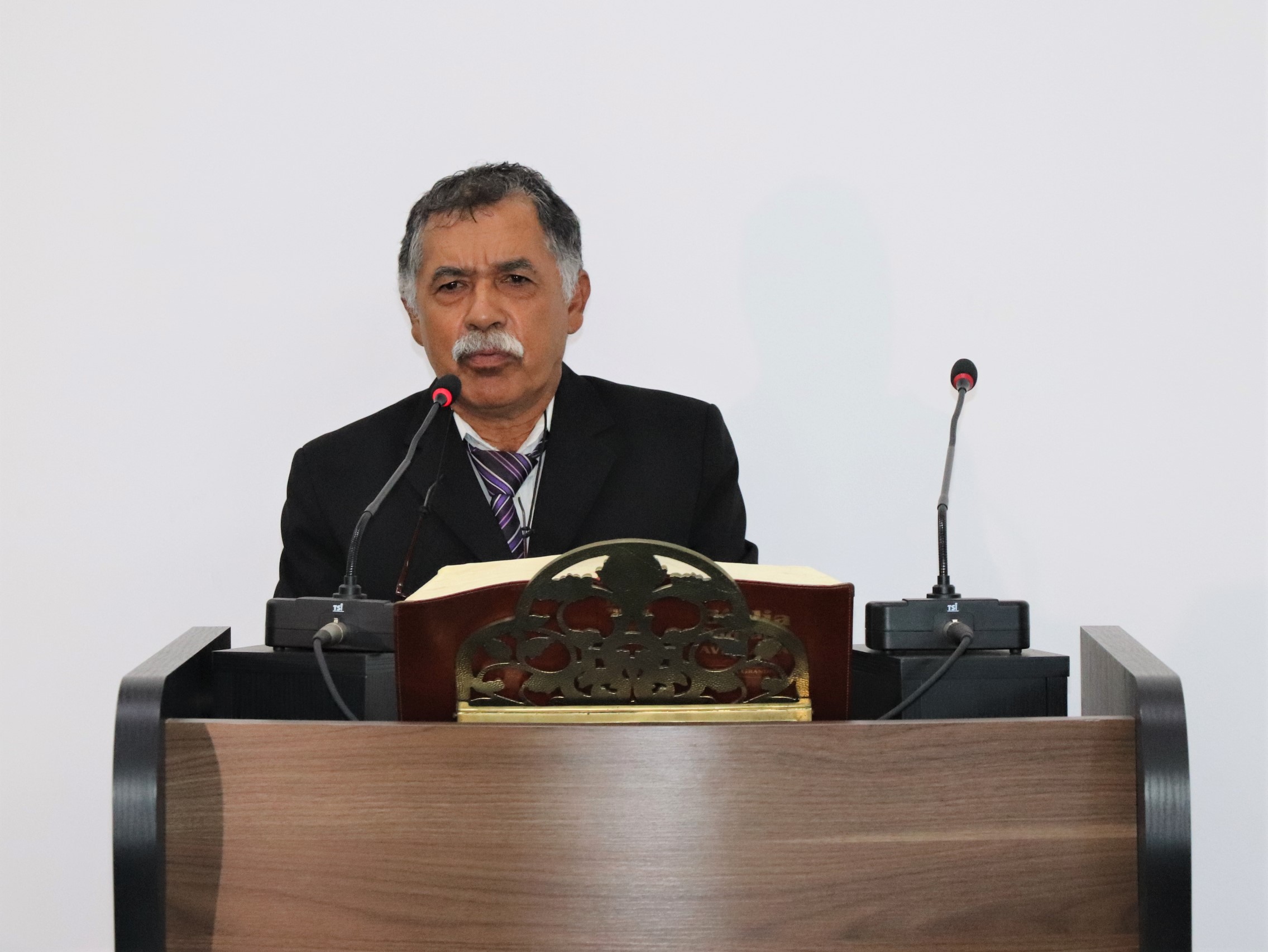 Câmara aprova PL que denomina a Sala das Sessões de “Plenário Vereador Ailton Laroca”