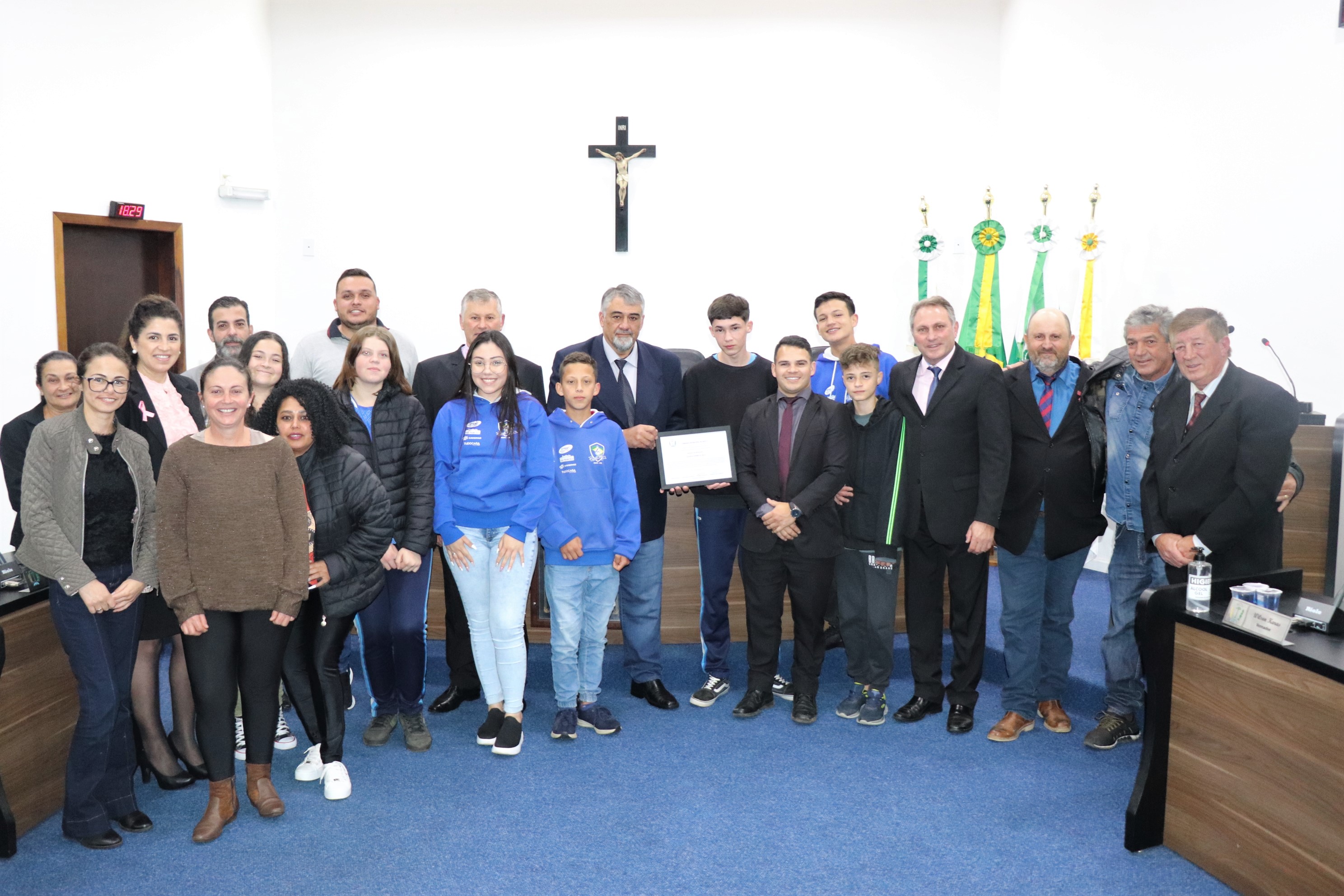 Legislativo homenageia a Guarda Mirim de Irati
