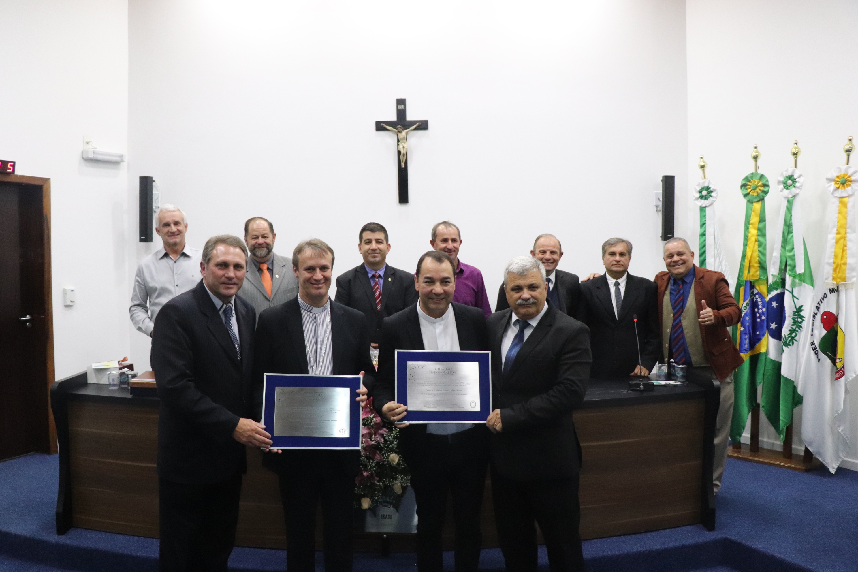 Câmara homenageia Padre Nelson Bueno da Silva e o Bispo Mário Spaki