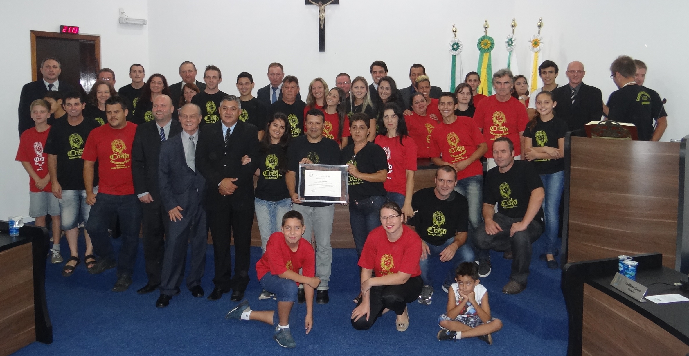 Câmara Municipal homenageia Grupo de Teatro São Francisco de Assis 