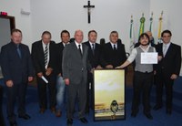 Câmara Municipal  homenageia Jornalista Leonardo Schenato Barroso 