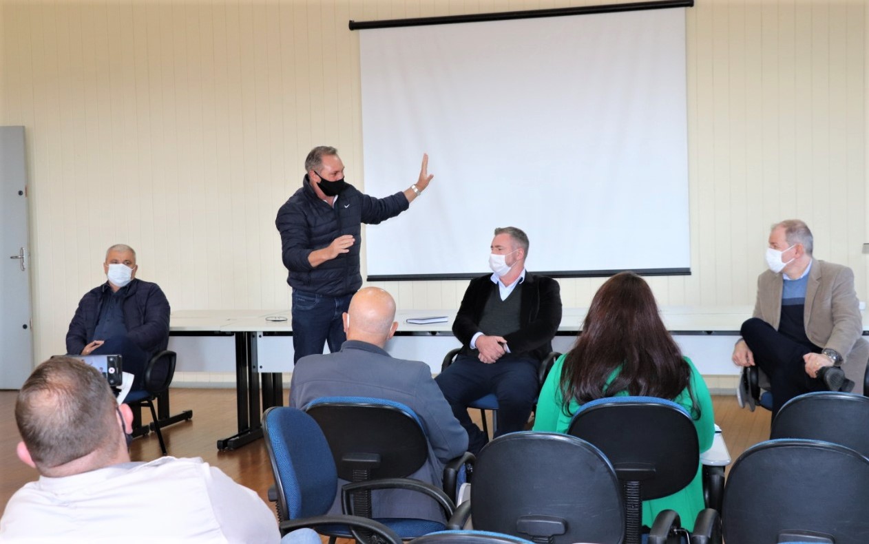 Câmara participa de reunião na Unicentro sobre a instalação do IML em Irati