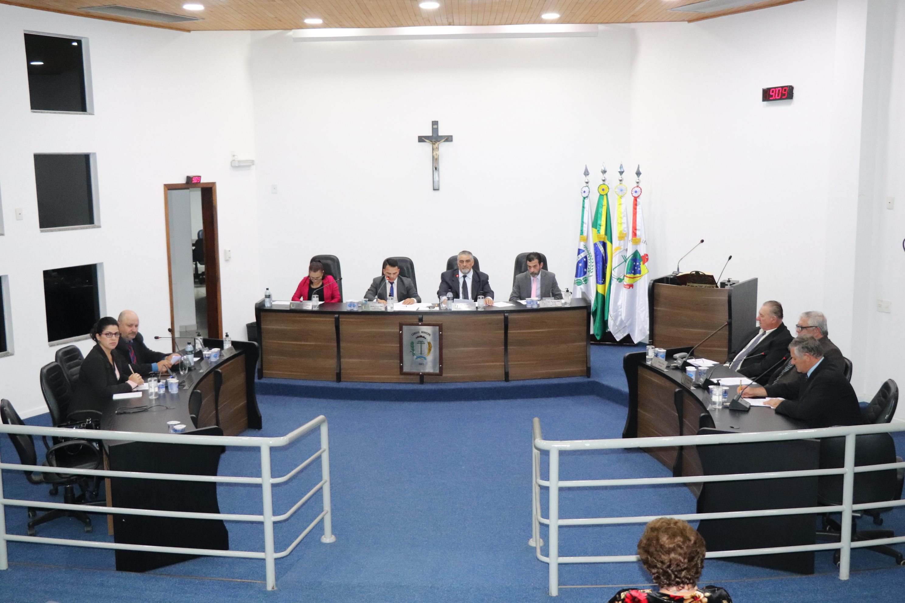 Câmara solicita serviços de recuperação de vias no perímetro urbano e de estradas e bueiros no interior 