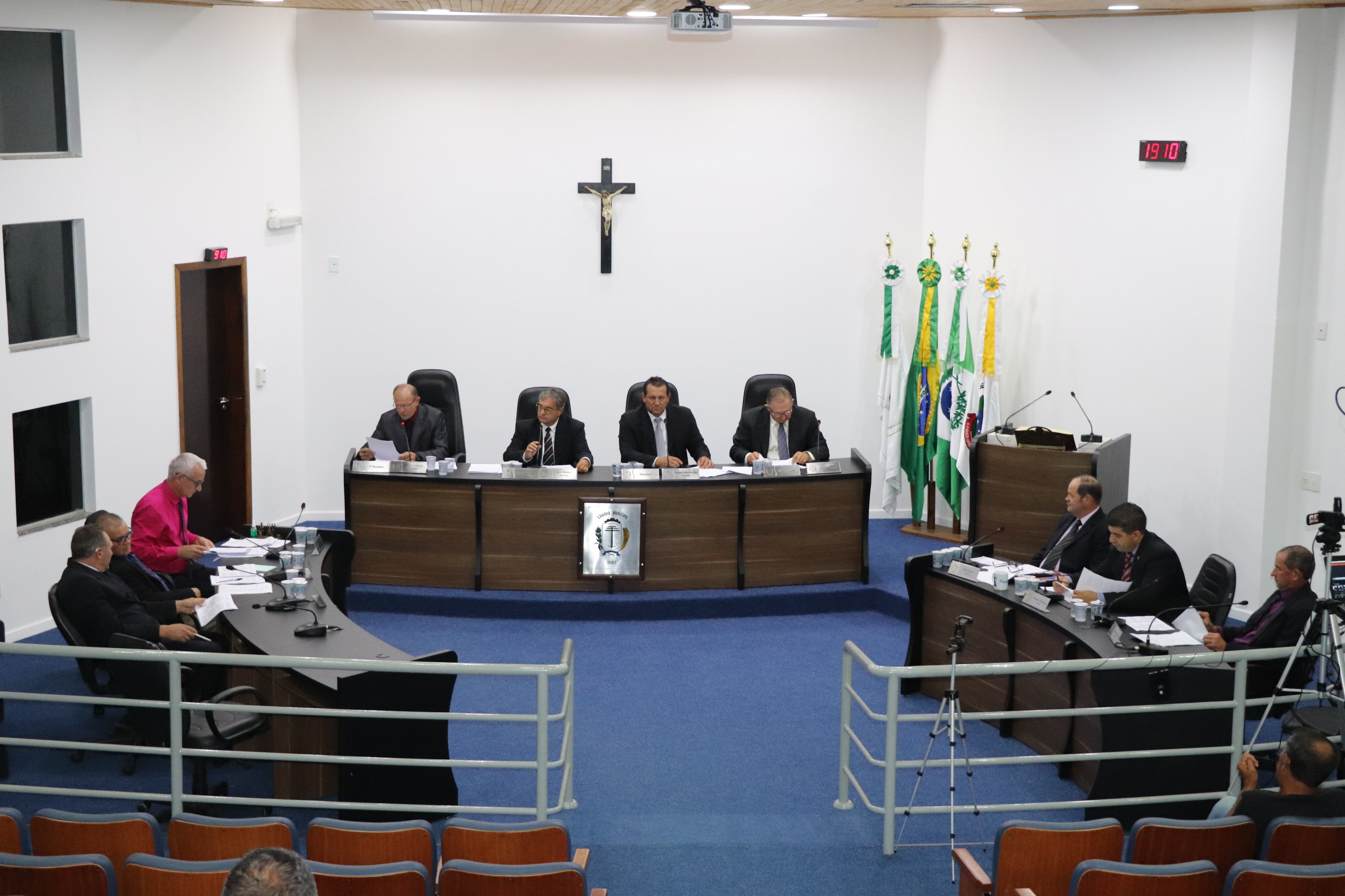 Cinco projetos do Executivo são aprovados em primeira votação