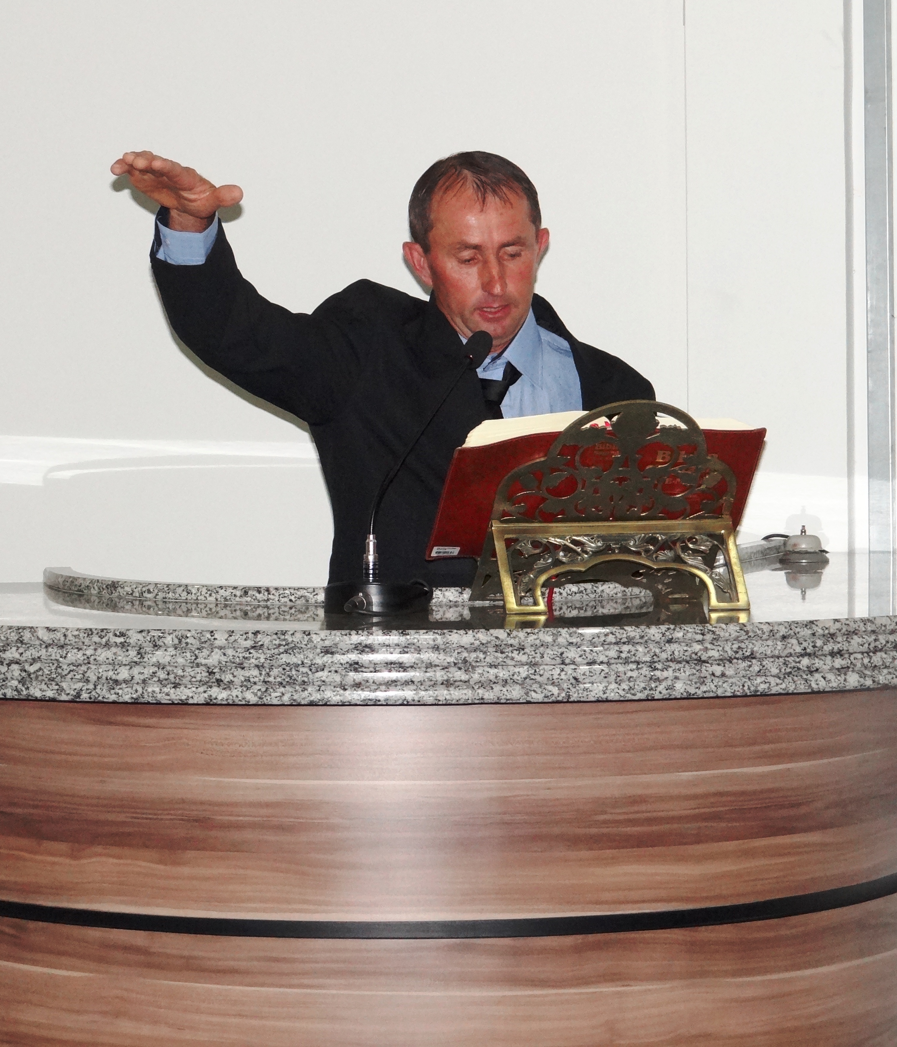 Dez projetos analisados na Ordem do Dia e um pedido de vistas aprovado