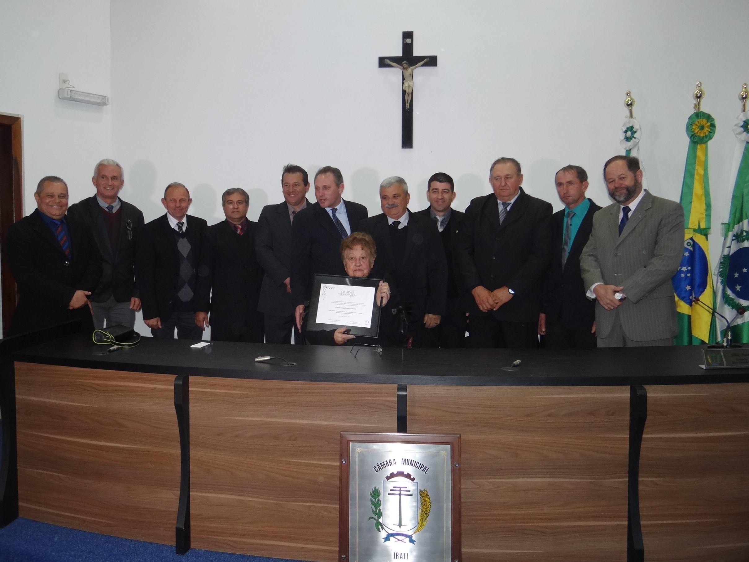 Em alusão ao aniversário de Irati, Legislativo outorga Título de Cidadania Honorária à professora Avany Caggiano Santos