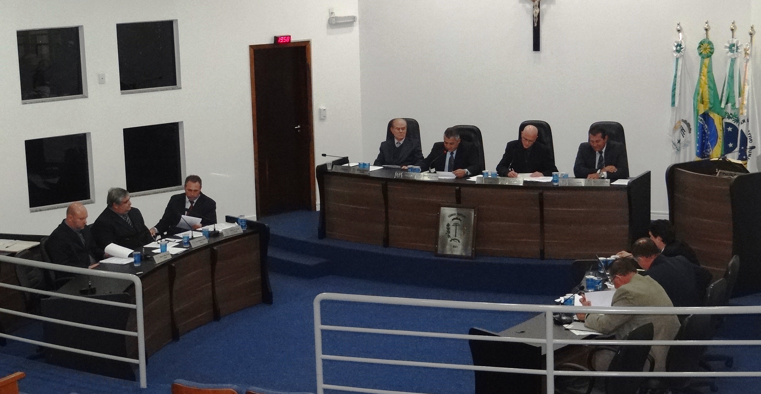 Em primeira votação, vereadores aprovam PL que visa à regularização do cargo de professor de Educação Física