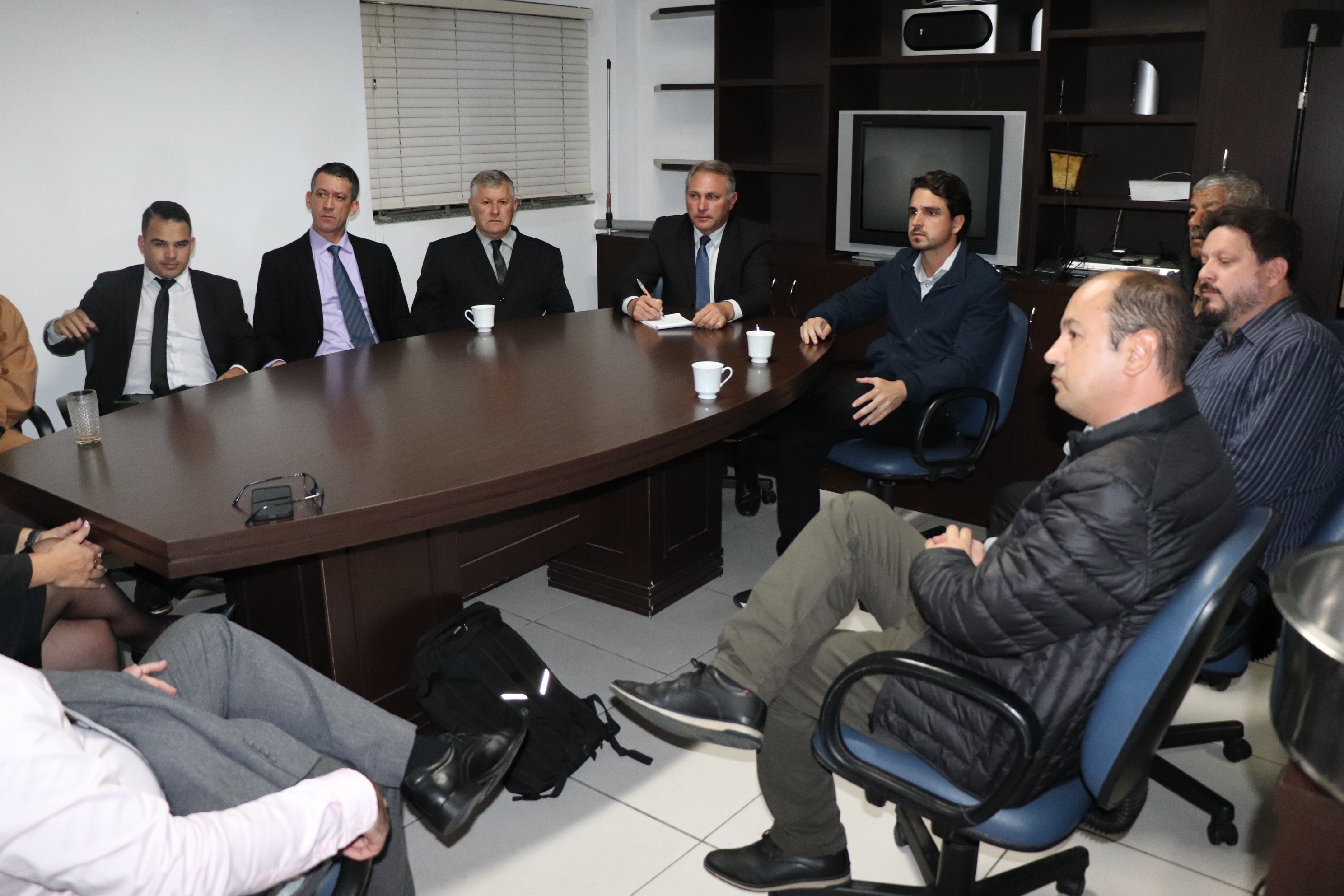 Em reunião com o Prefeito, Vereadores reforçam pedido para que a nova empresa mantenha as mesmas linhas e horários da Transiratiense