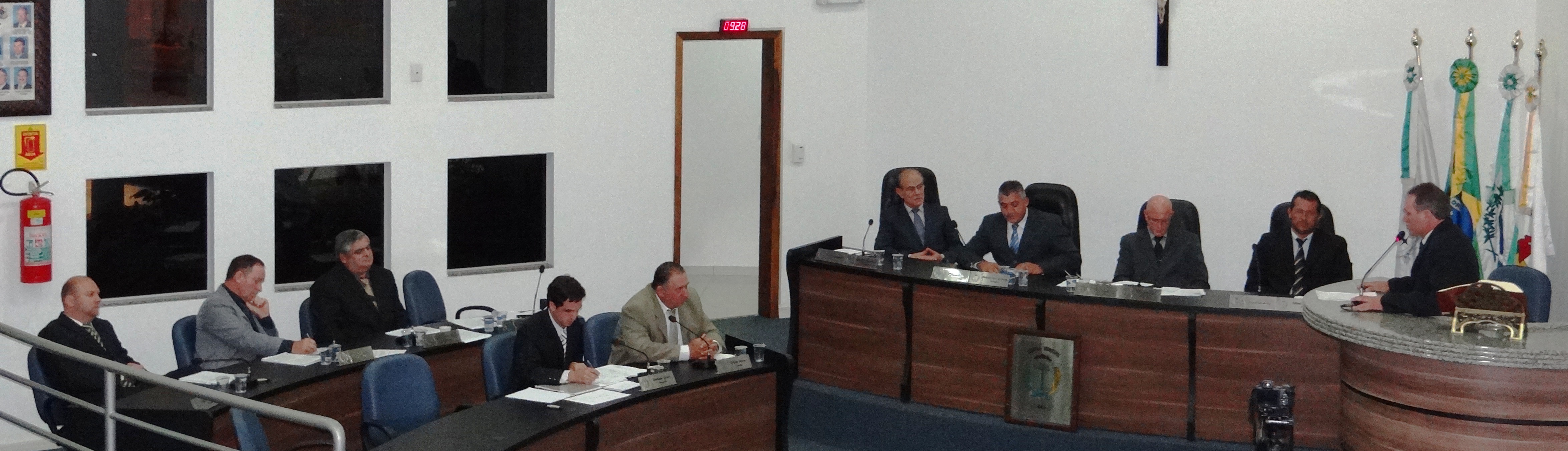 Estradas Rurais - Vereadores desabafam em relação às péssimas condições do interior e cobram melhorias da administração