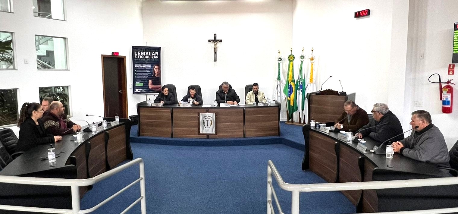 LDO e Decreto que autoriza licença ao Prefeito são aprovados em Sessão Extraordinária 
