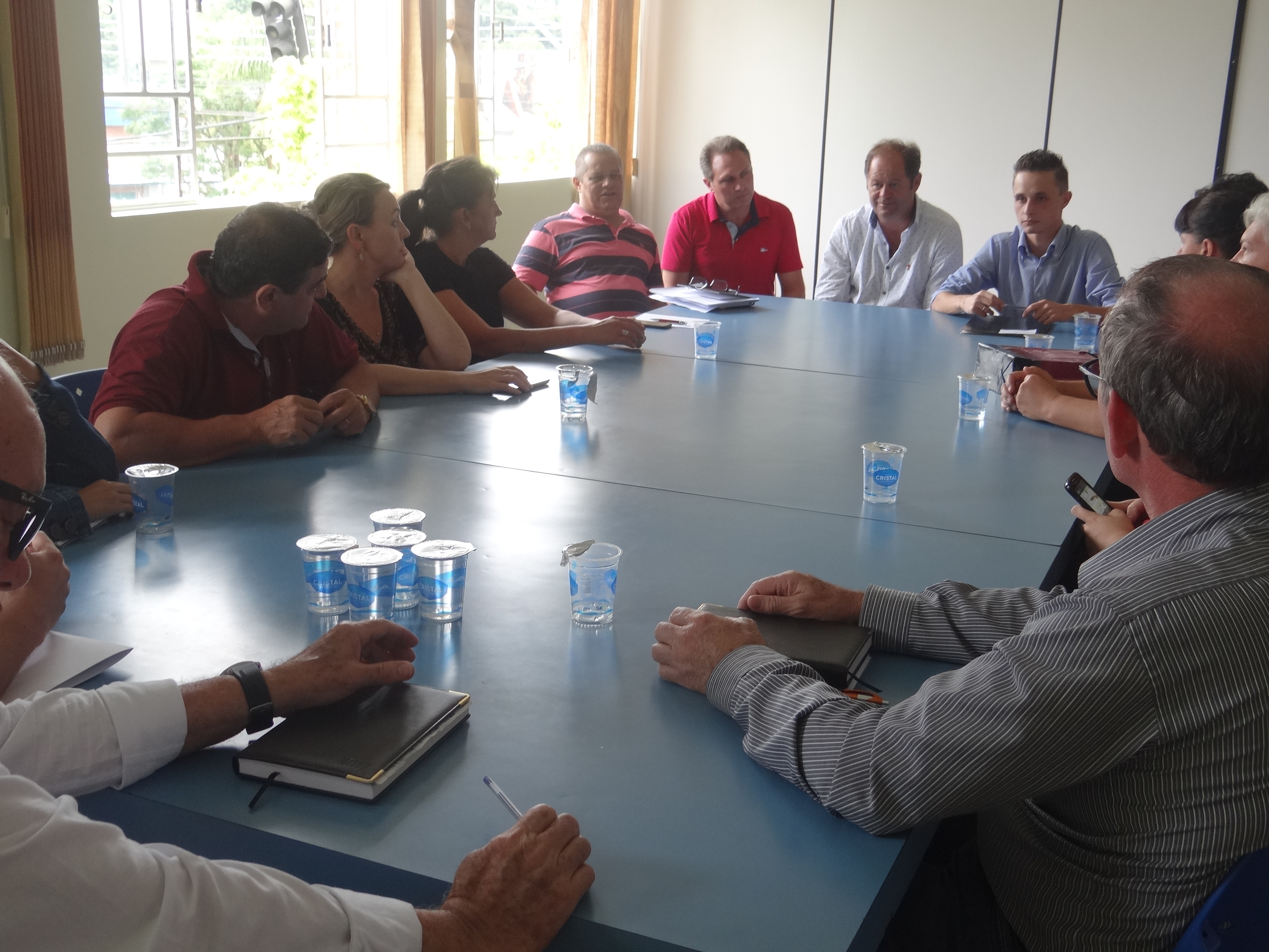 Legislativo apoia o setor têxtil que pretende criar Cooperativa em Irati