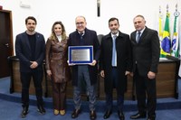 Legislativo concede Título de Cidadão Honorário de Irati ao Dr. Mario Augusto Cray da Costa