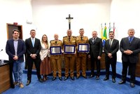 Legislativo concede Títulos de Cidadania Honorária de Irati ao Coronel Joas Marcos Carneiro Lins, ao Major Marcio Verner Nogueira e ao Tenente Luiz Thiago Carli