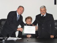 Legislativo presta homenagem póstuma a ex-vereadora Avany Caggiano Santos