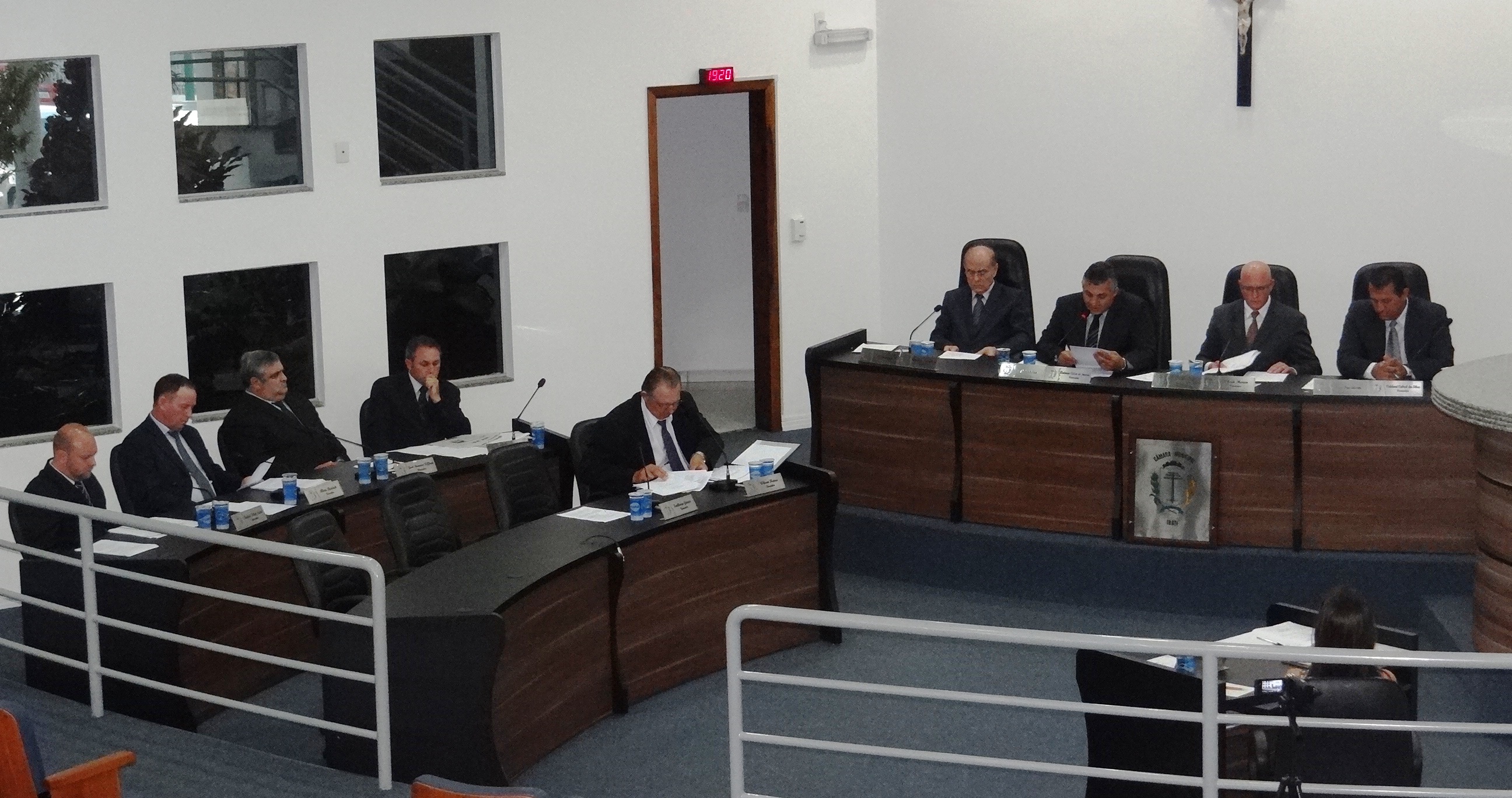 Lei Orçamentária Anual é aprovada com Emendas Modificativas