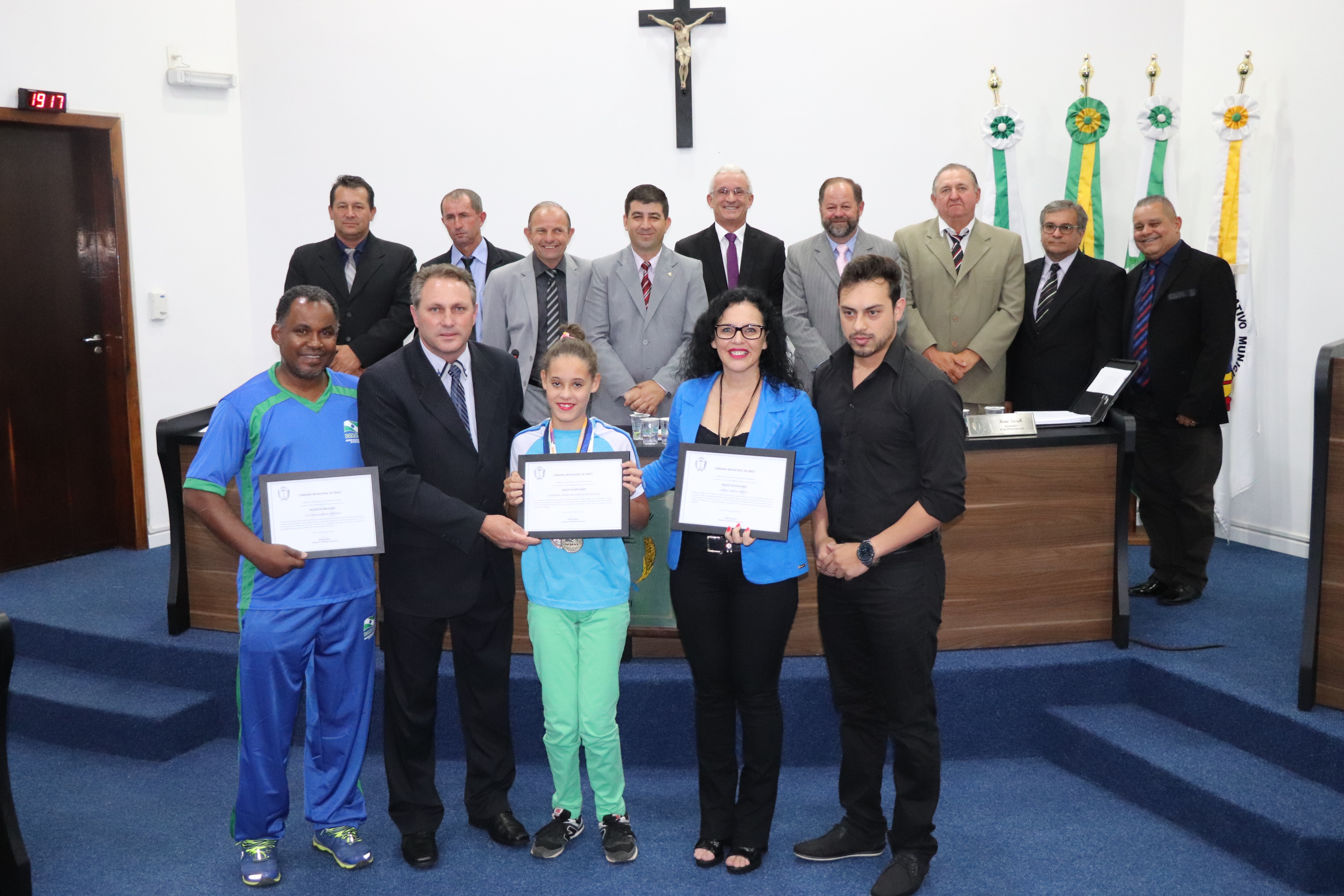 Moção de Aplausos  - Vereadores homenageiam a atleta Eduarda Aparecida Gonçalves da Silva 