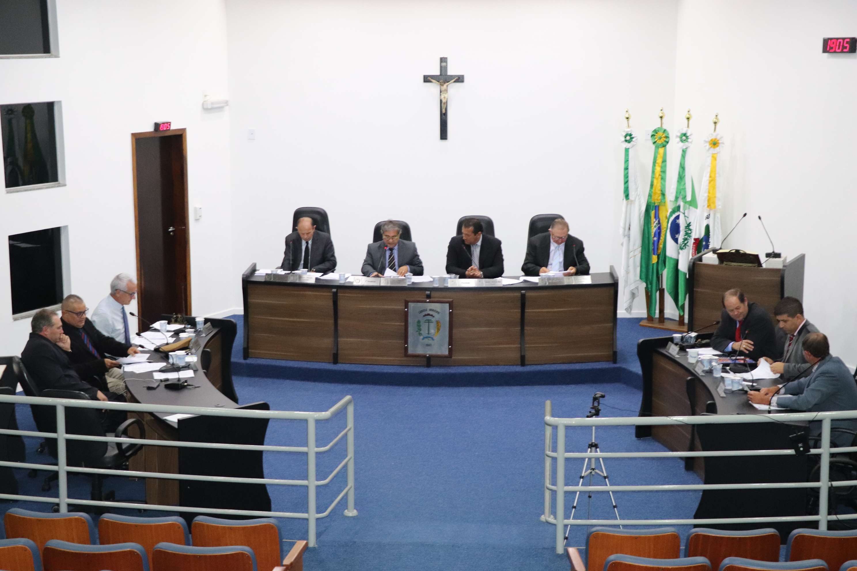 Na Ordem do Dia, 11 Projetos de Lei do Executivo são analisados e aprovados 