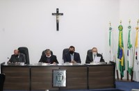 Na palavra-livre, vereadores discutem proposta de congelamento de salários 