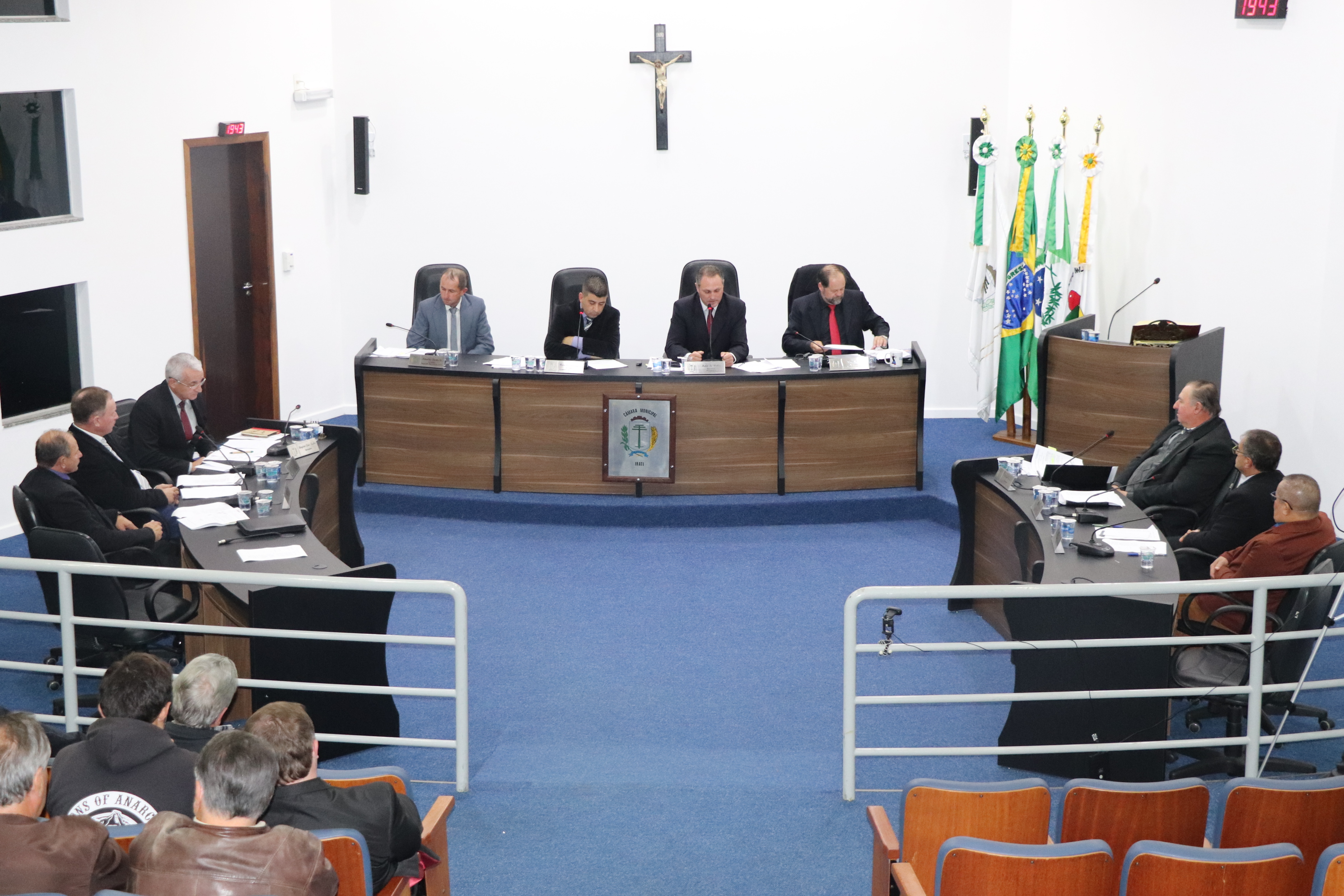 PL que institui Feriado no dia 27 de novembro em alusão a Nossa Senhora das Graças gera discussão entre os parlamentares