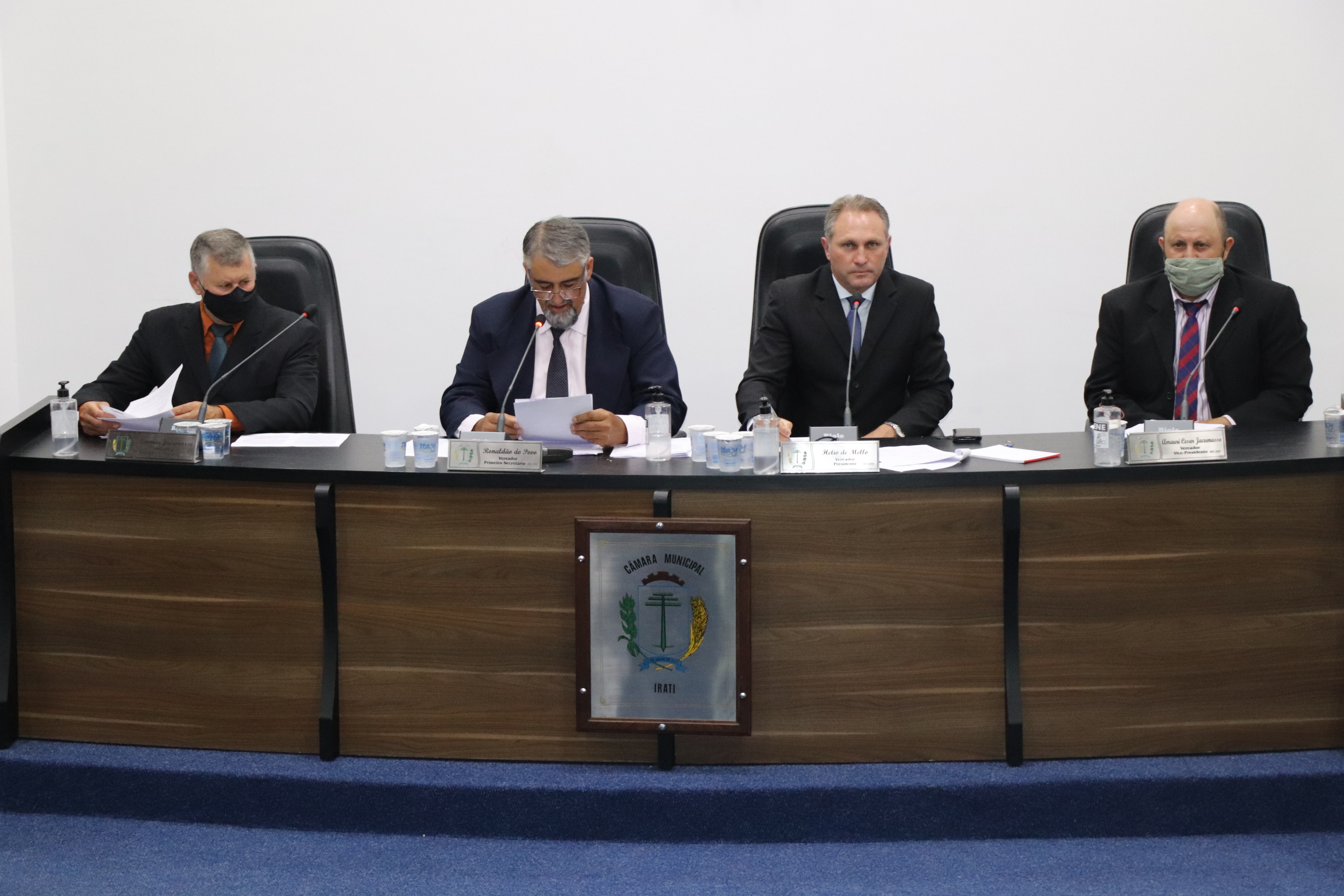 PLs referentes a Ong Amigo Bicho, Associações e Cooperativas e Secretarias de Defesa Animal, Habitação e Turismo são apresentados pelo Executivo