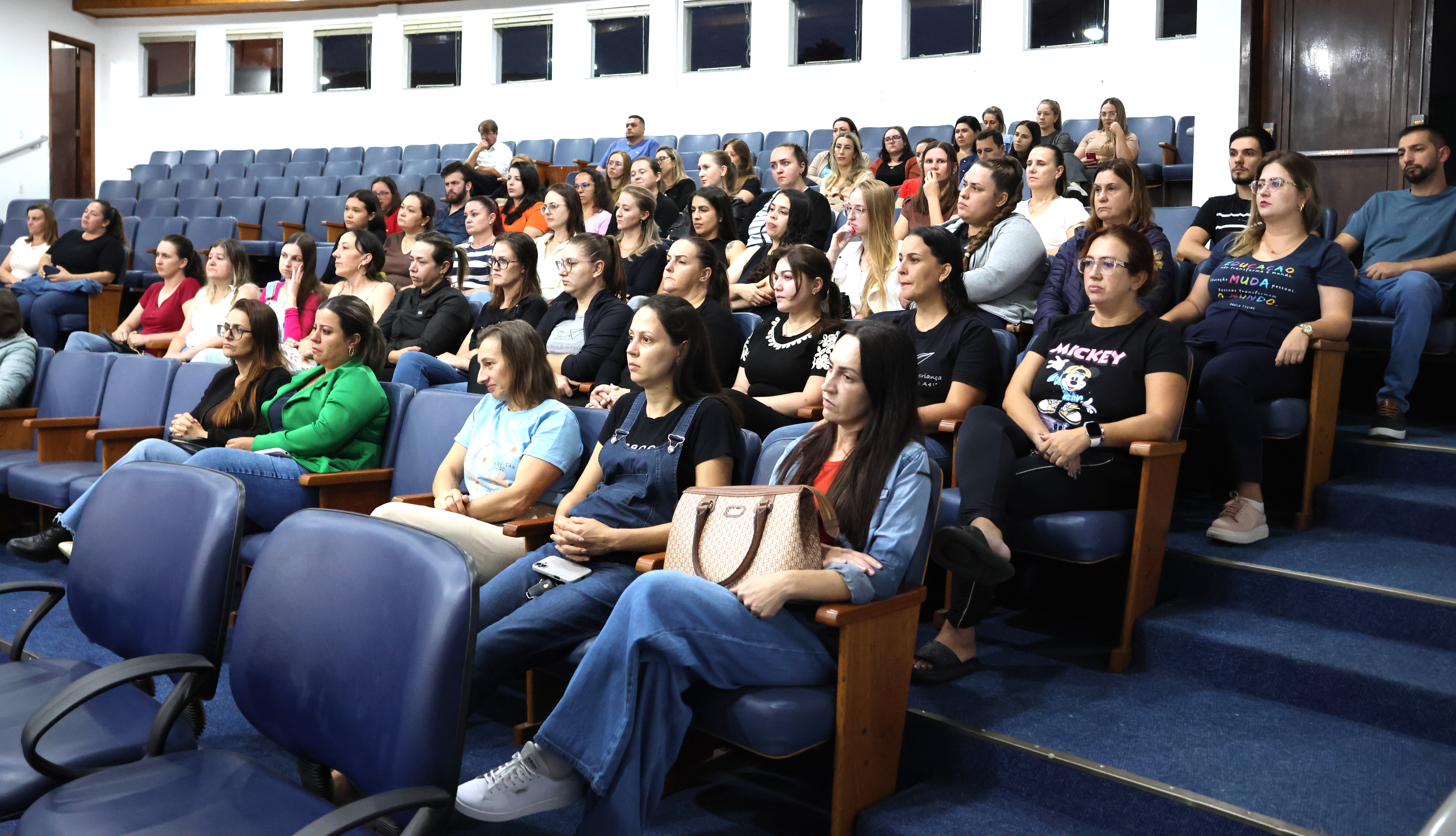 Professores participam da Sessão e pedem valorização salarial