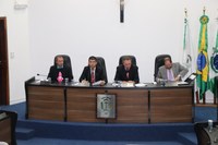 Projetos que corrigem disparidades no funcionalismo público são aprovados