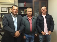 Representantes do bairro Rio Bonito prestigiam Sessão