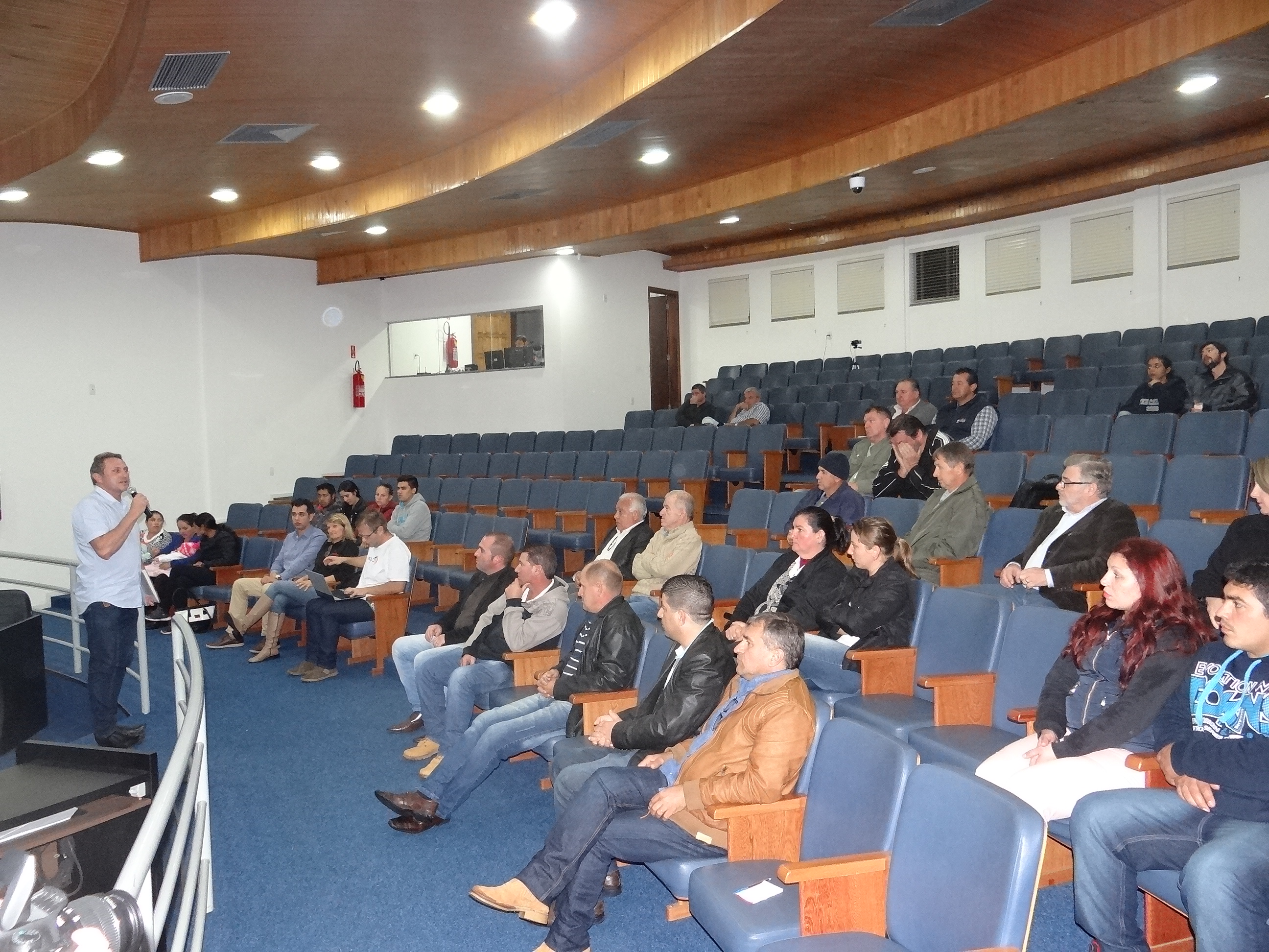 Residencial Professor Lico - Audiência Pública é cancelada, mas vereadores recebem a comunidade para sanar dúvidas