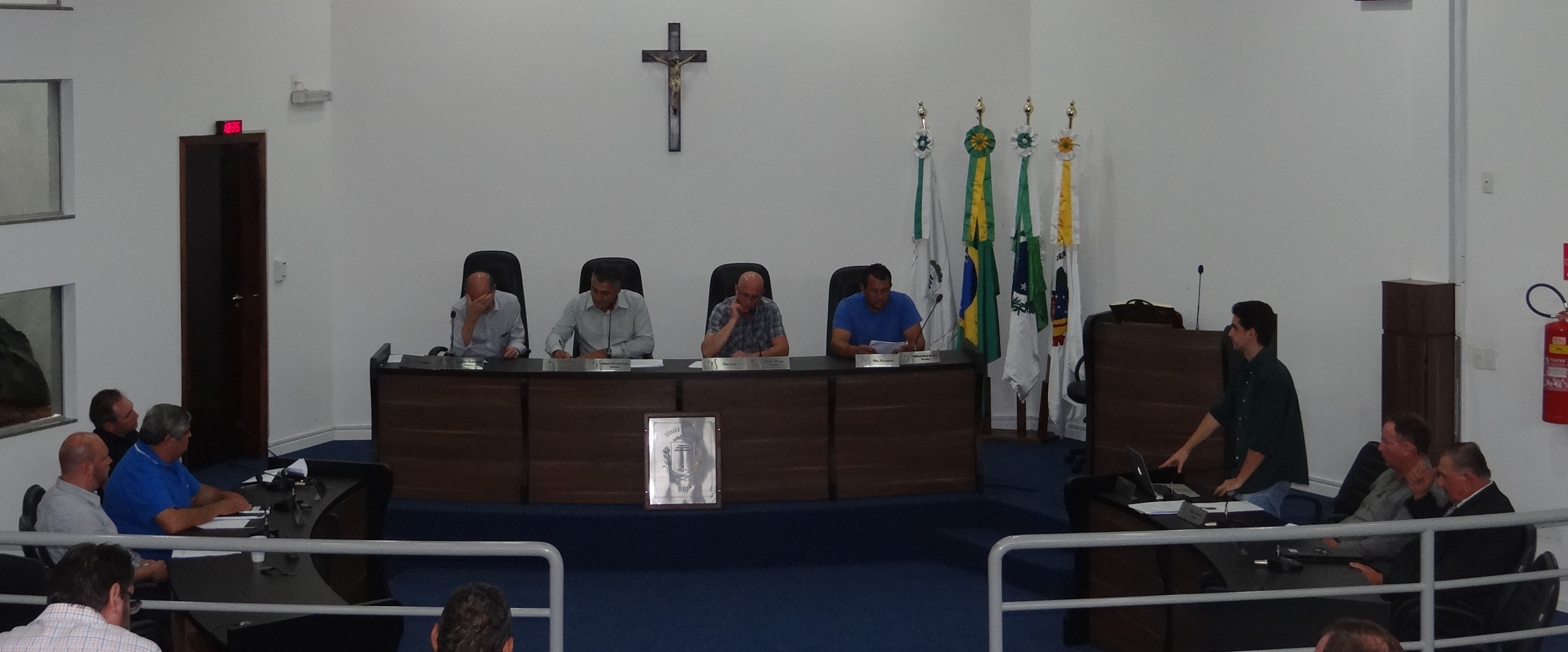 Sessão Extraordinária - PLs de subvenções e de créditos especiais são aprovados em primeira votação 