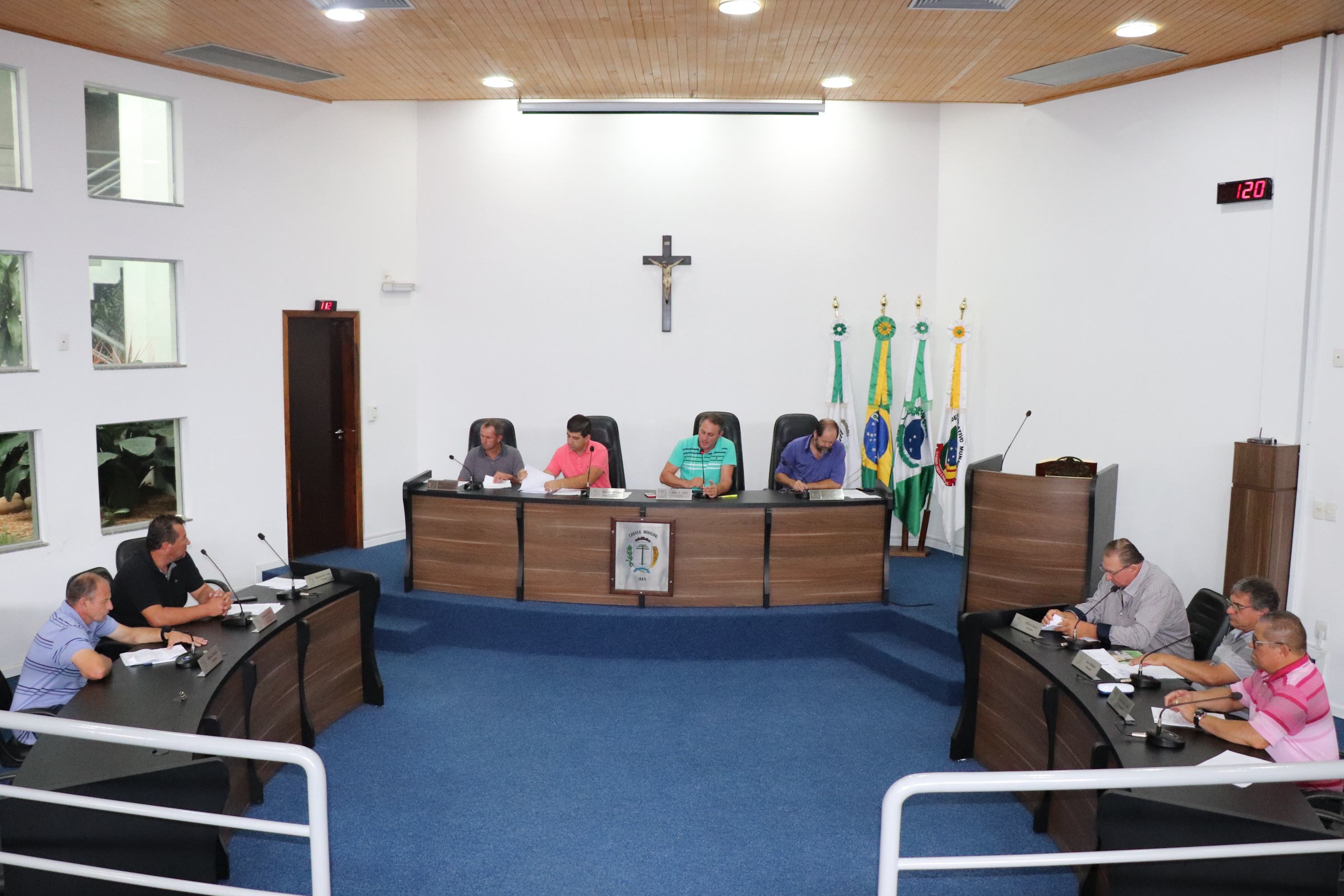 Sessão Extraordinária - Vereadores aprovam Projetos do Executivo em 1ª Votação