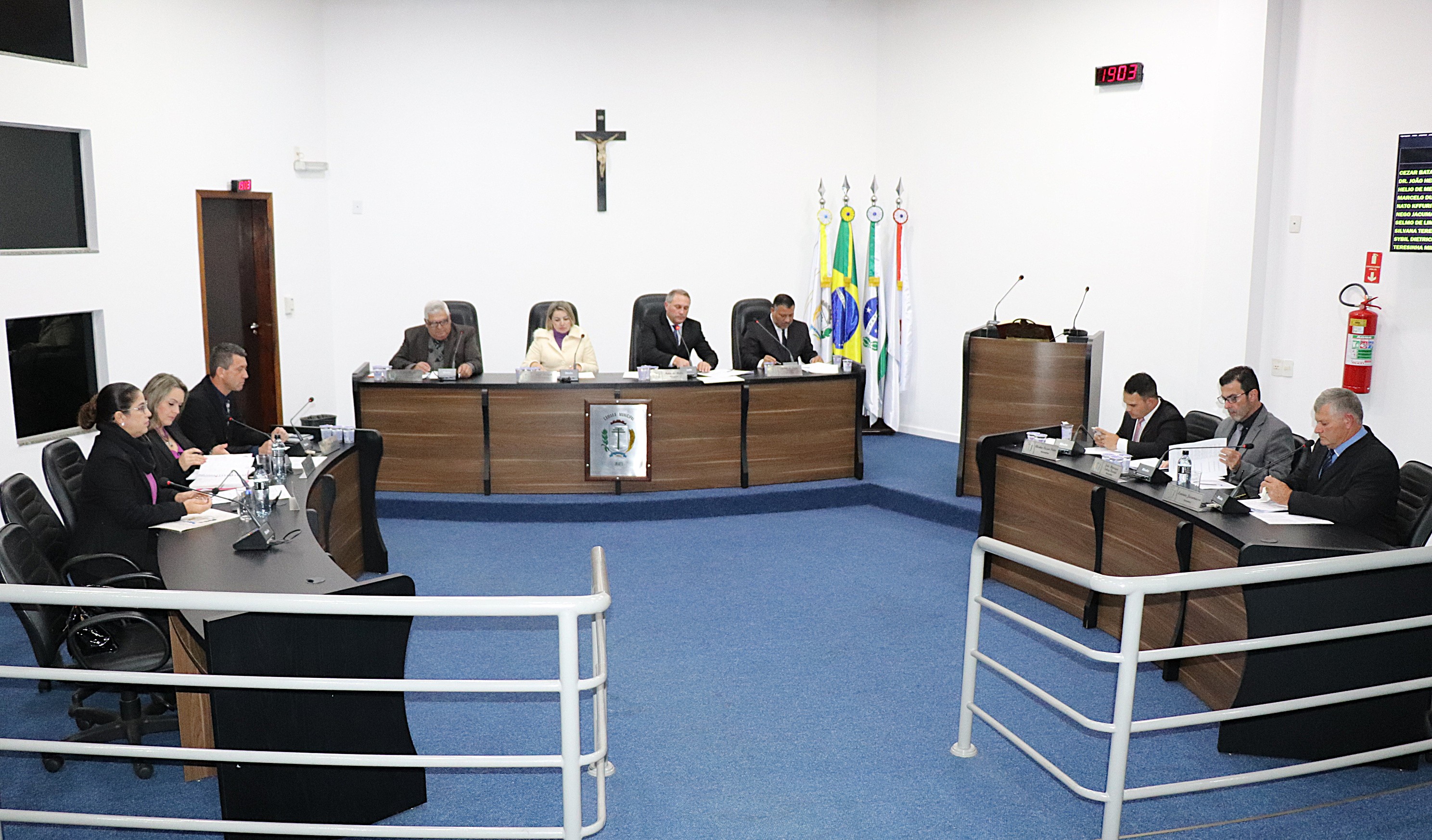 Vereadores apresentam indicações nas áreas de saúde, segurança pública, trânsito e obras 