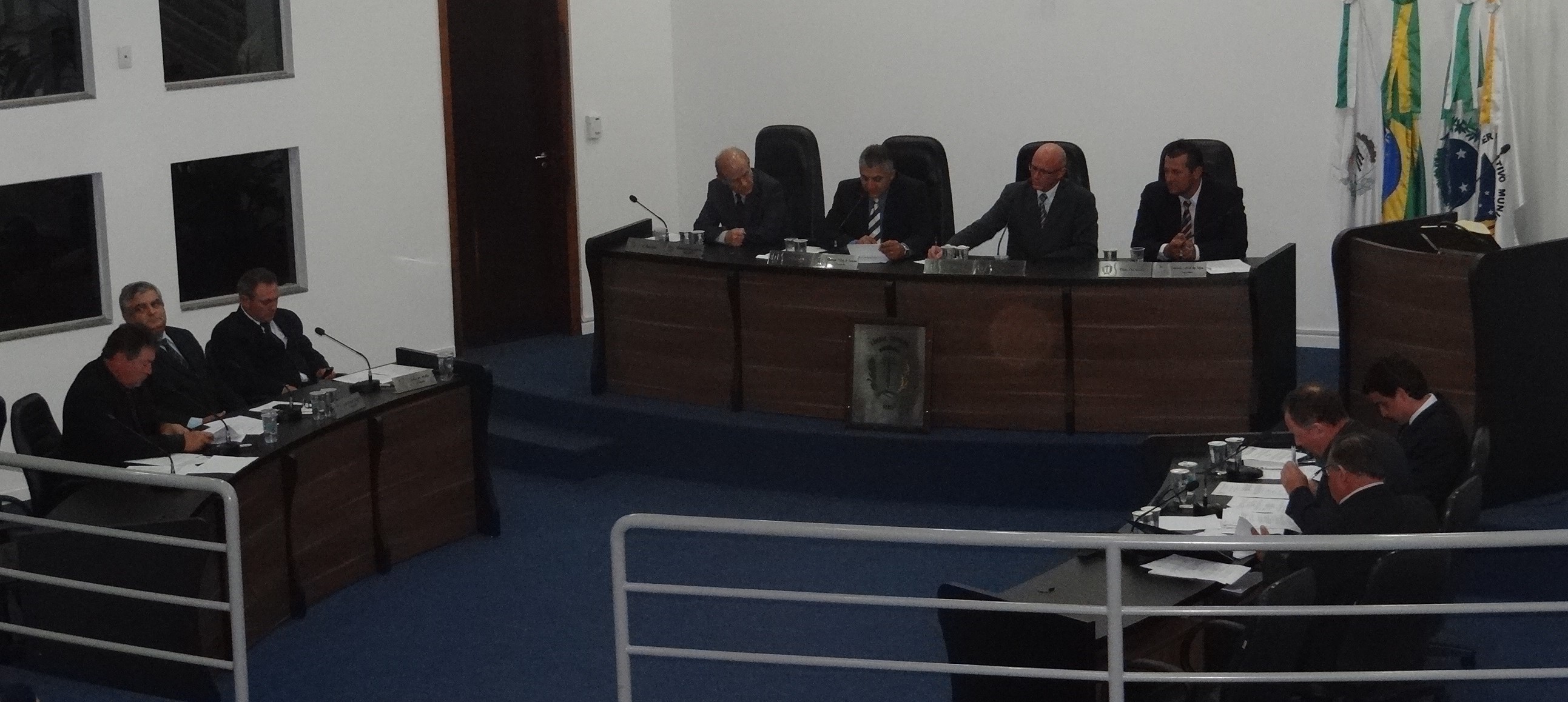 Vereadores aprovam incentivo aos Servidores da Rede Municipal de Atenção Básica de Saúde 