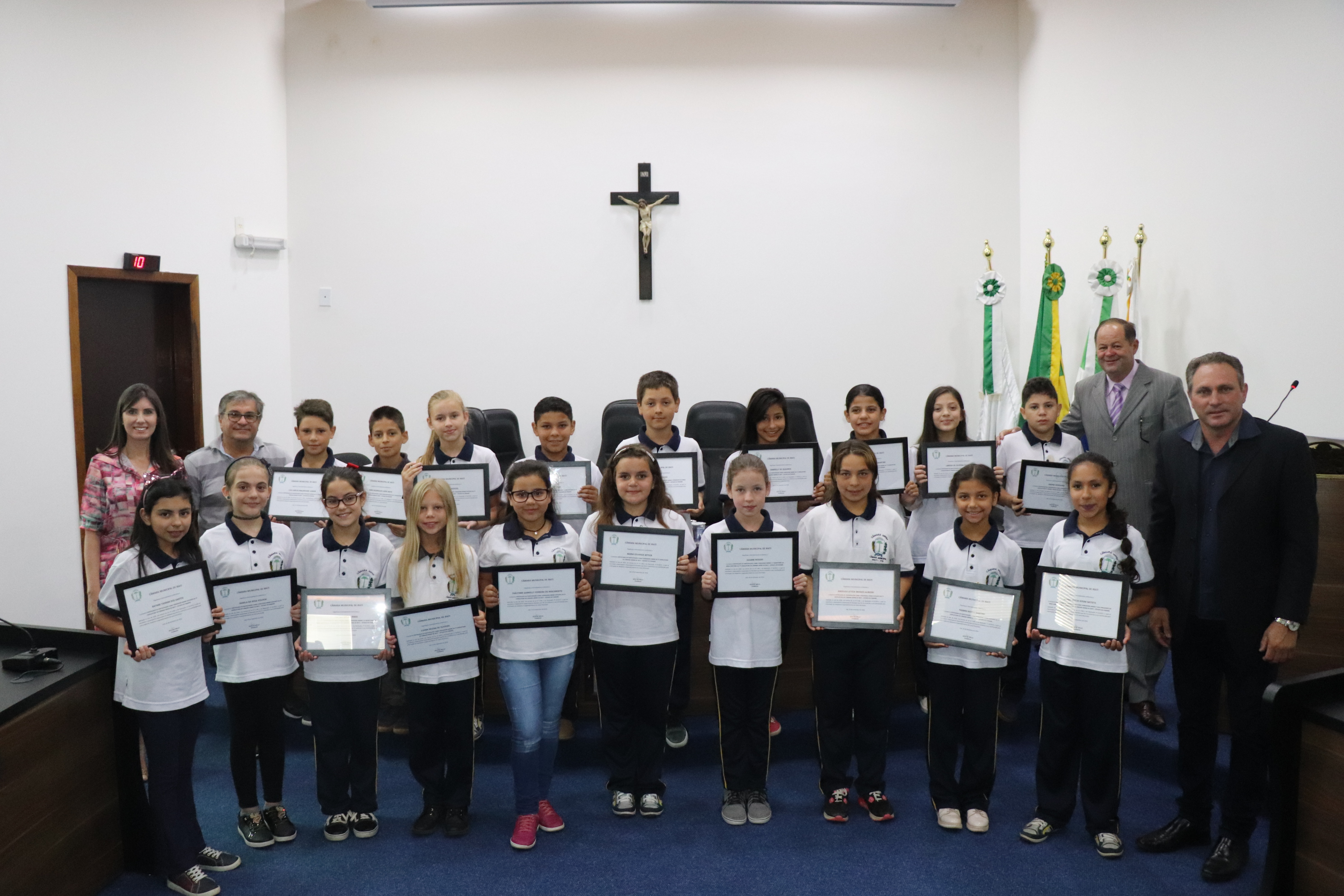 Vereadores aprovam PL que cria o “Projeto Pomar Urbano” sugerido pela Câmara Mirim