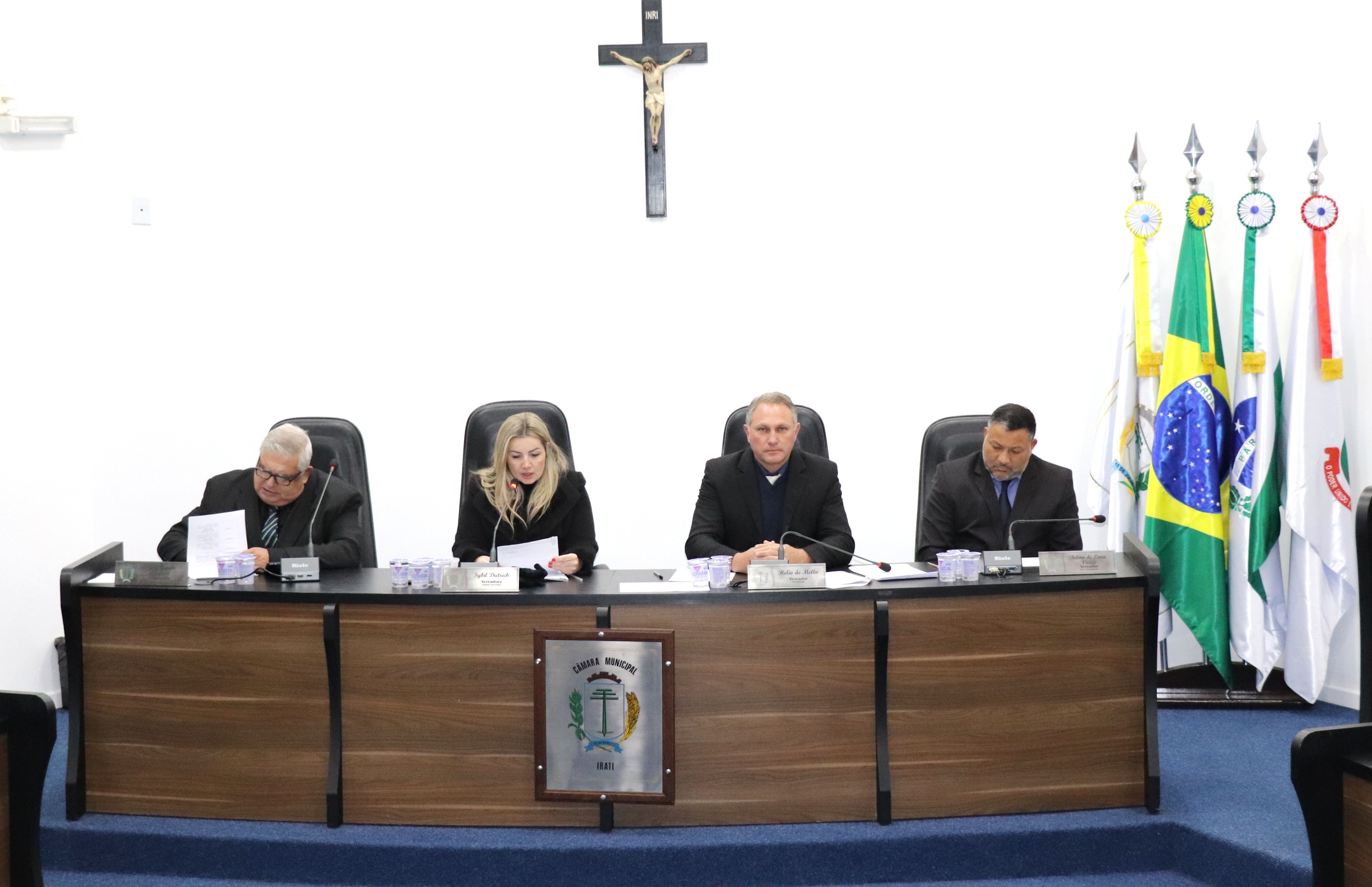 Vereadores aprovam projetos que concedem Títulos de Cidadãos Honorários de Irati aos Srs. Marcio Verner Nogueira e Luiz Thiago Carli