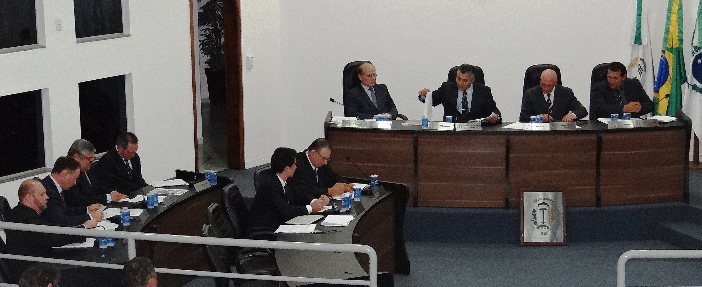 Vereadores discutem soluções para alagamentos na cidade e estradas rurais 