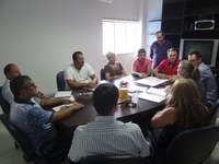 Vereadores e membros da Associação de Moradores da Colina Nossa Senhora das Graças discutem situação da empresa Dallegrave