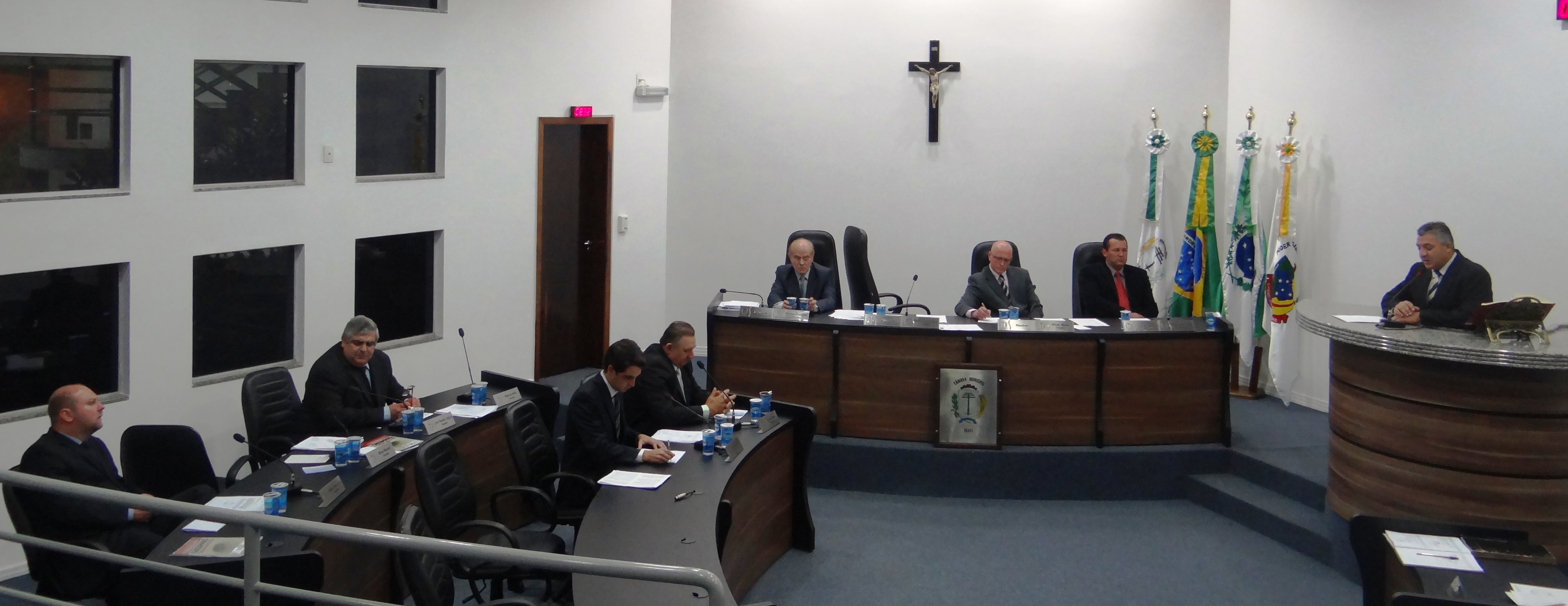 Vereadores lamentam abandono das ruas da cidade