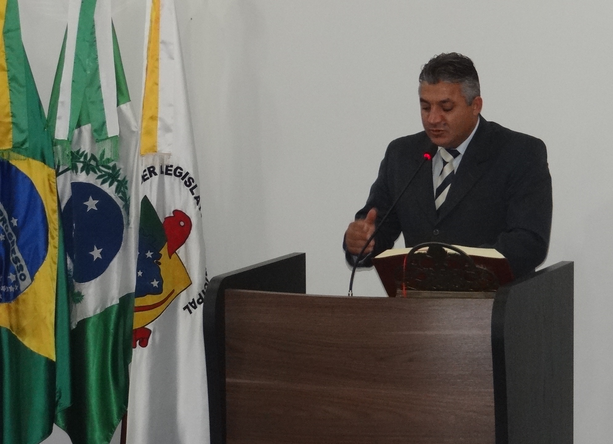 Vereadores lamentam desorganização pública e cobram mais ações do Executivo