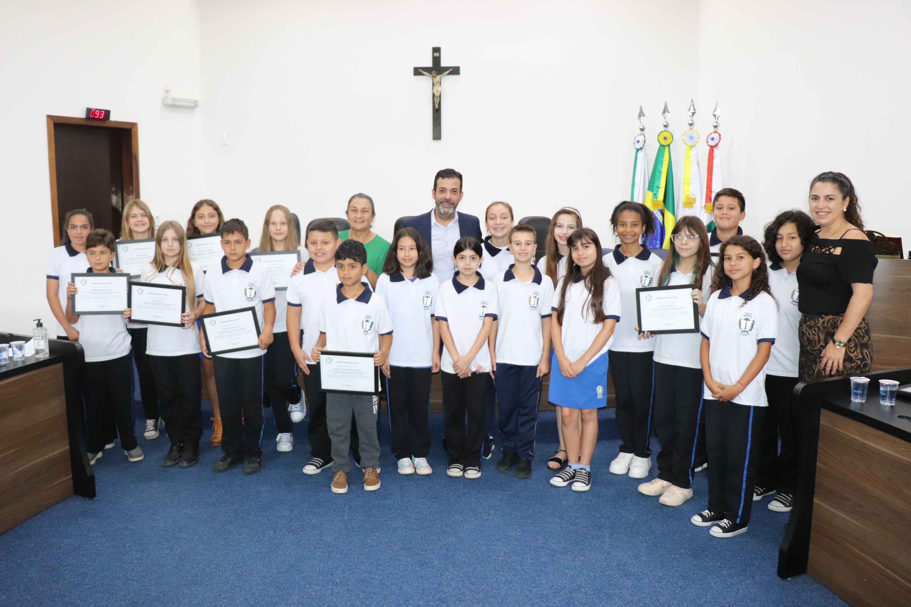 Vereadores Mirins encerram trabalhos da Legislatura 2023 