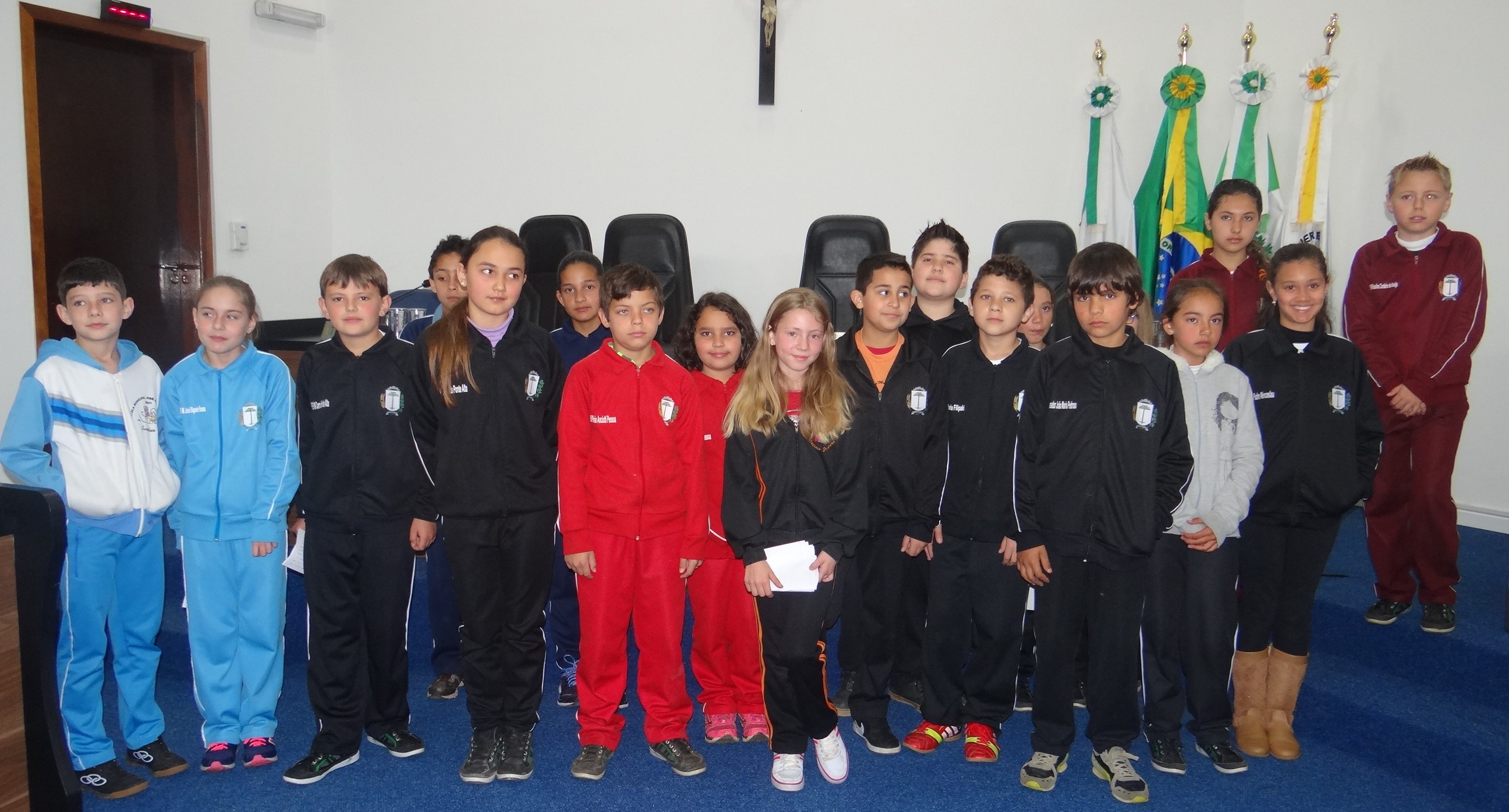 Vereadores Mirins solicitam ao Executivo melhorias nas Escolas 