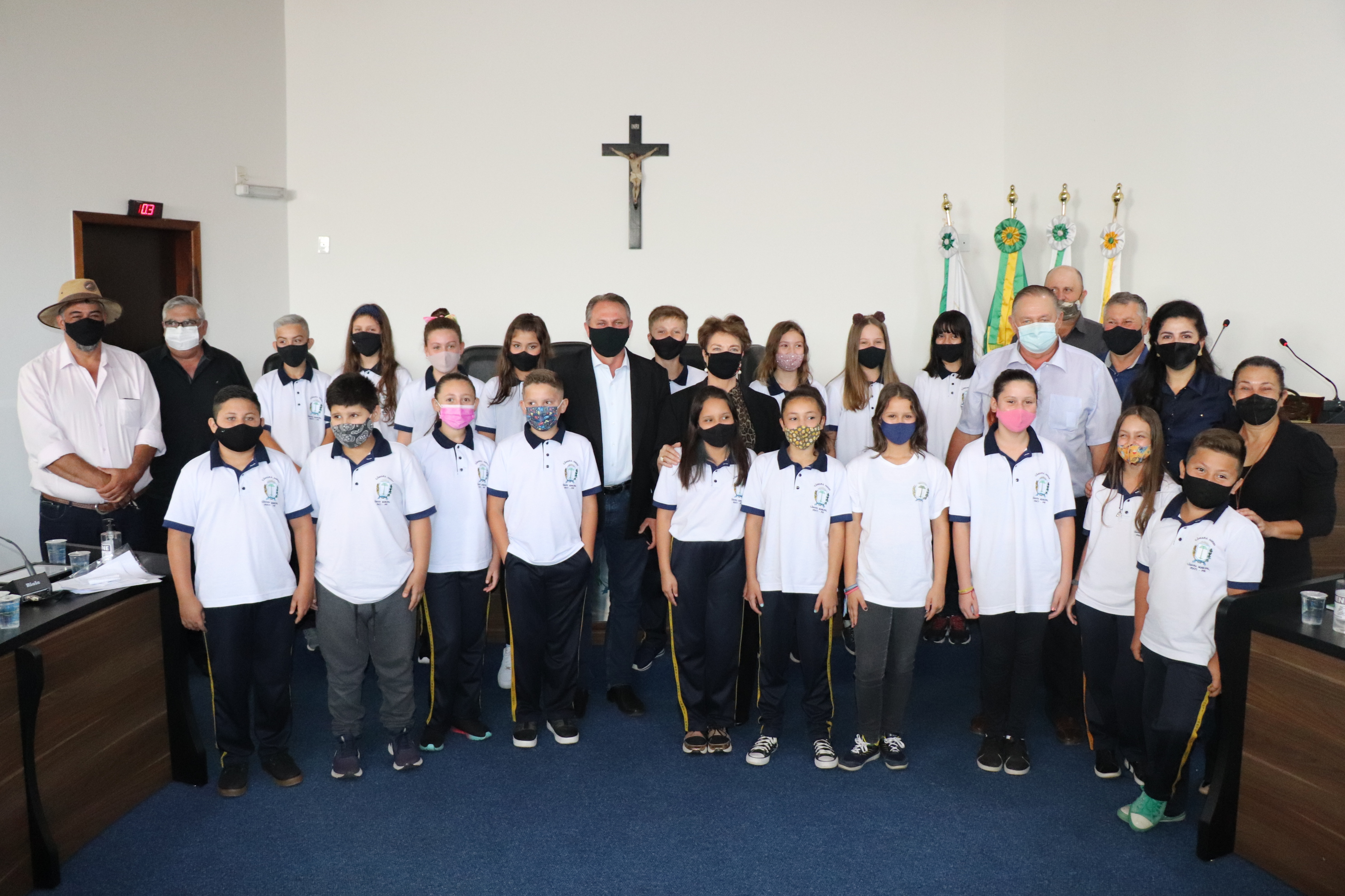 Vereadores Mirins solicitam estudos para inclusão da disciplina de língua inglesa no ensino fundamental