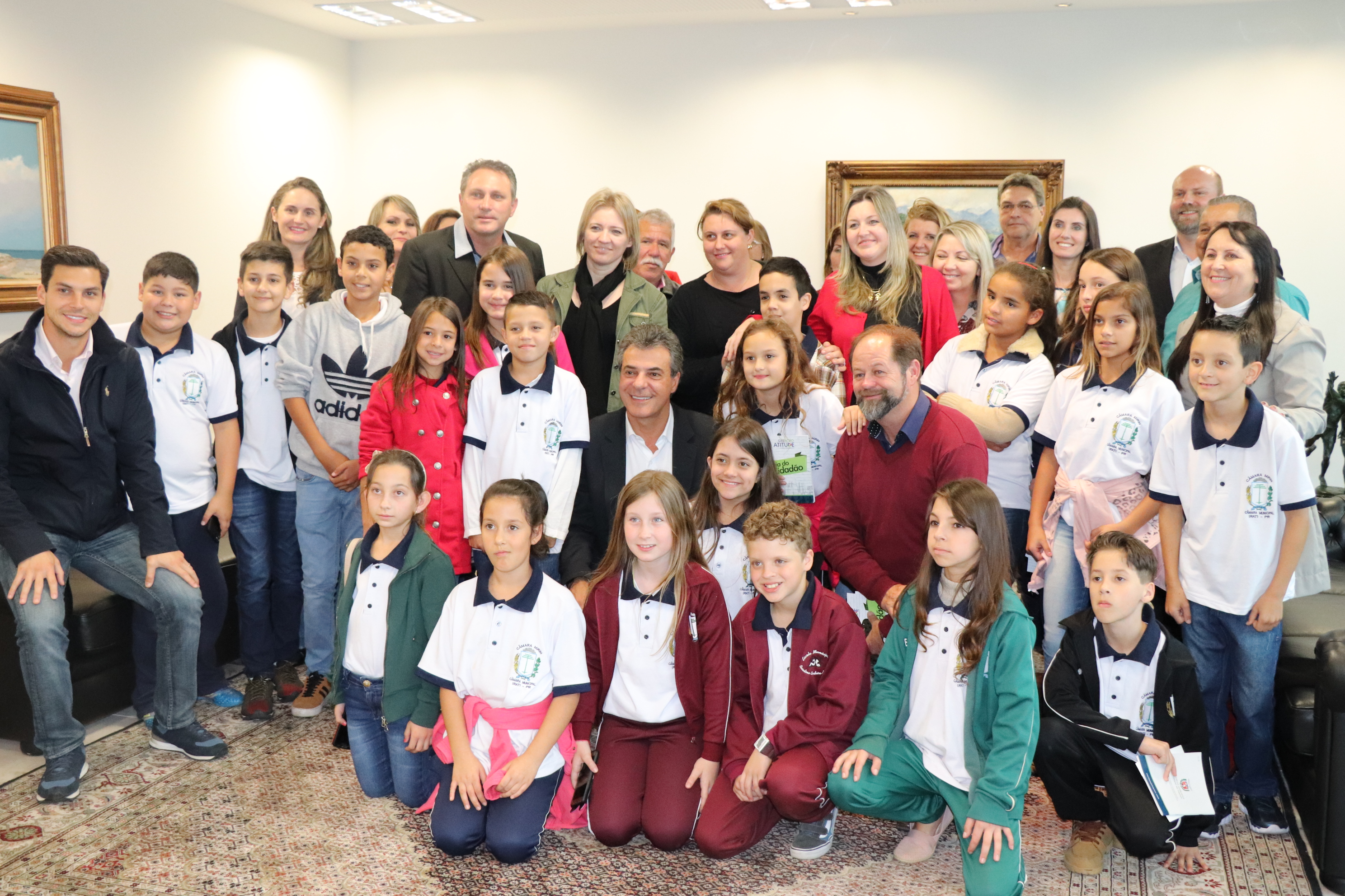 Vereadores Mirins visitam Museu Oscar Niemeyer, ALEP e Palácio Iguaçu