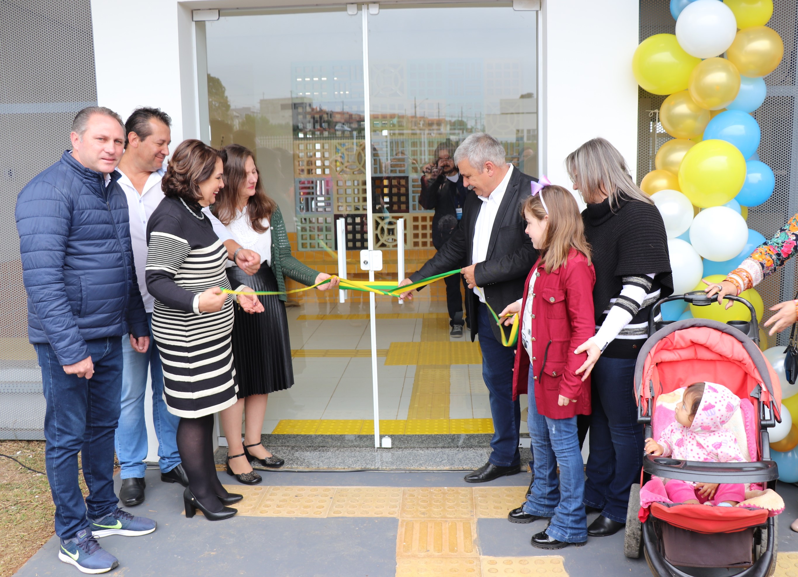 Vereadores participam da inauguração do CMEI Professor José Maria Orreda