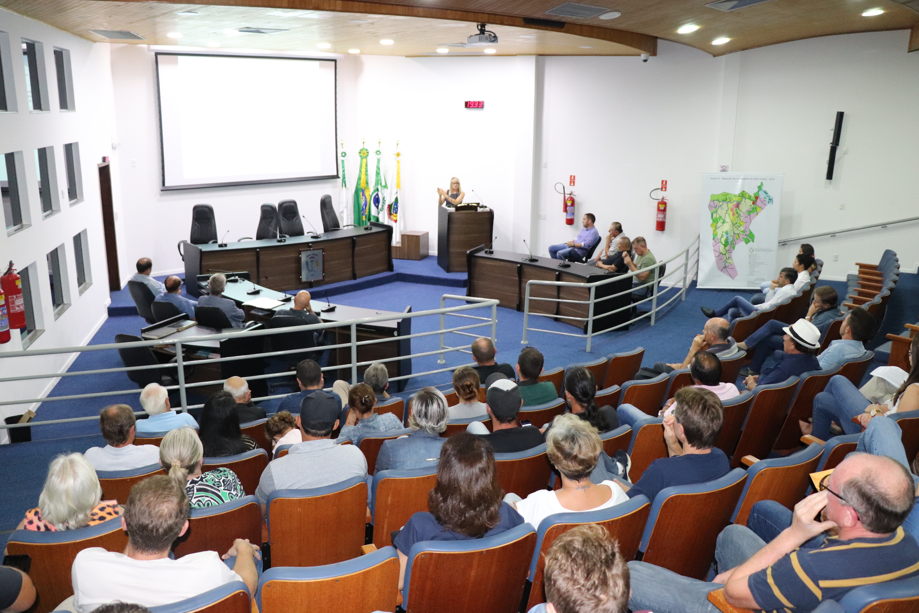 Vereadores participam de Audiência Pública sobre as alterações na Lei de Uso e Ocupação do Solo Urbano