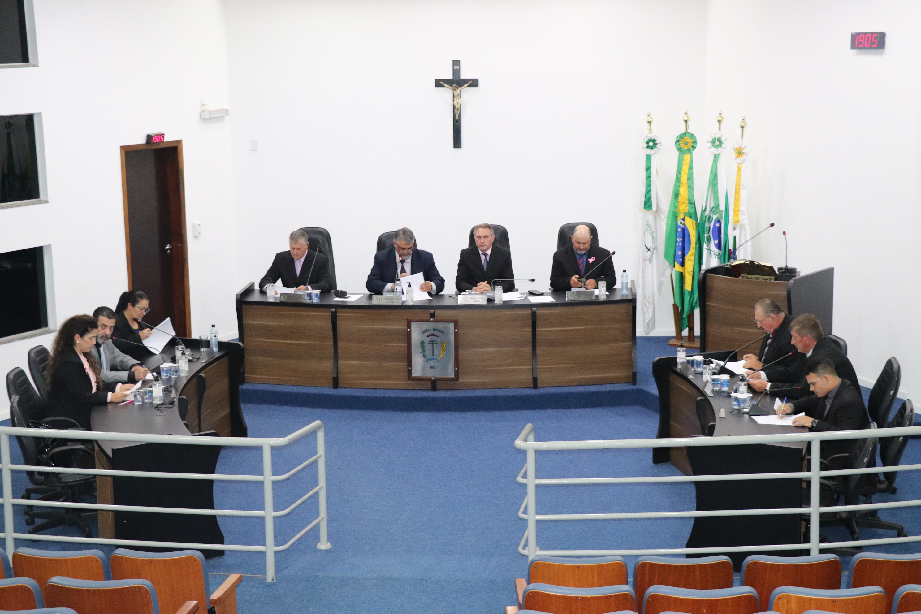 Vereadores solicitam ao Executivo manutenção de vias urbanas