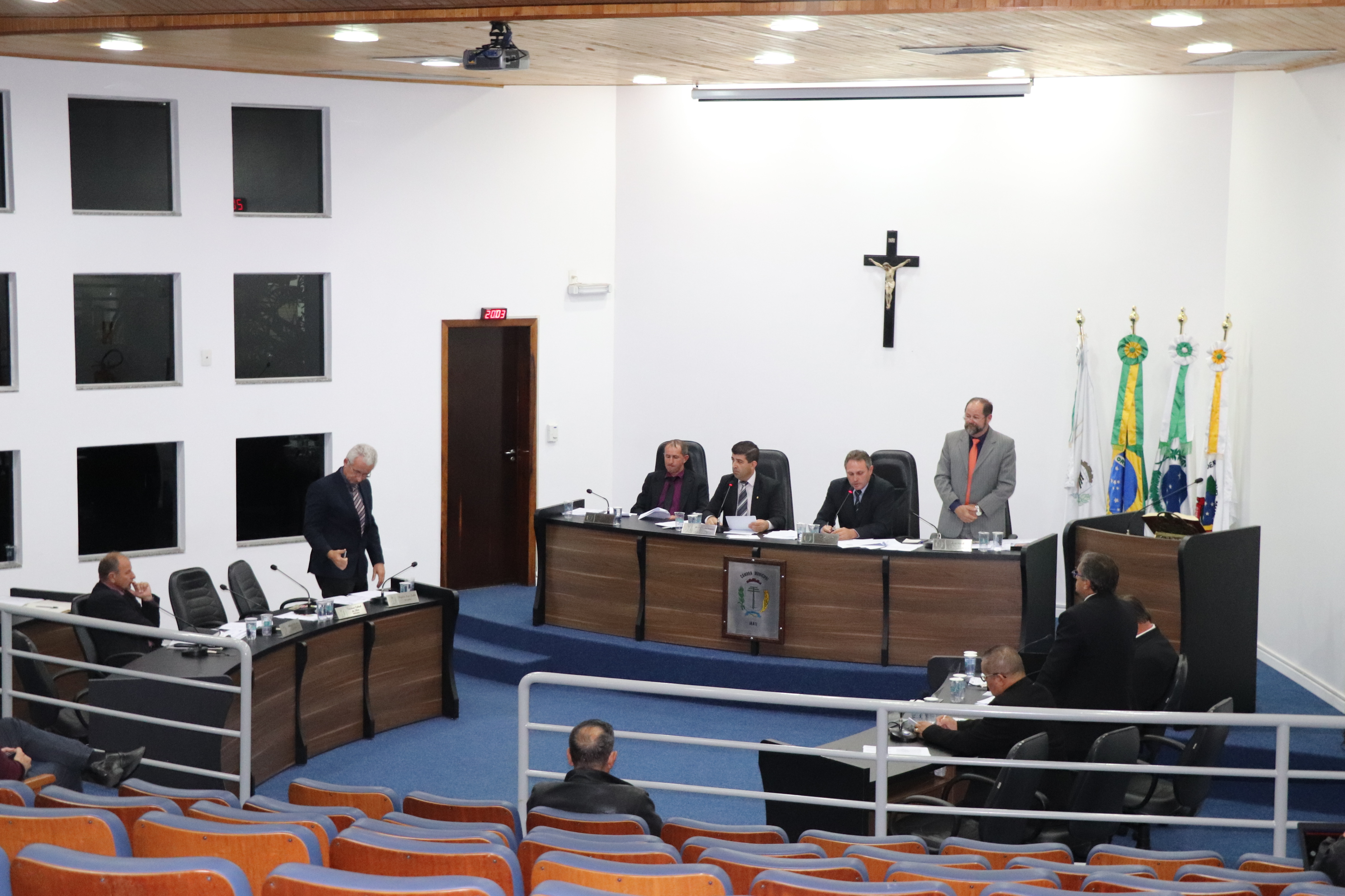 Vereadores solicitam informações em relação aos projetos de lei encaminhados pelo executivo